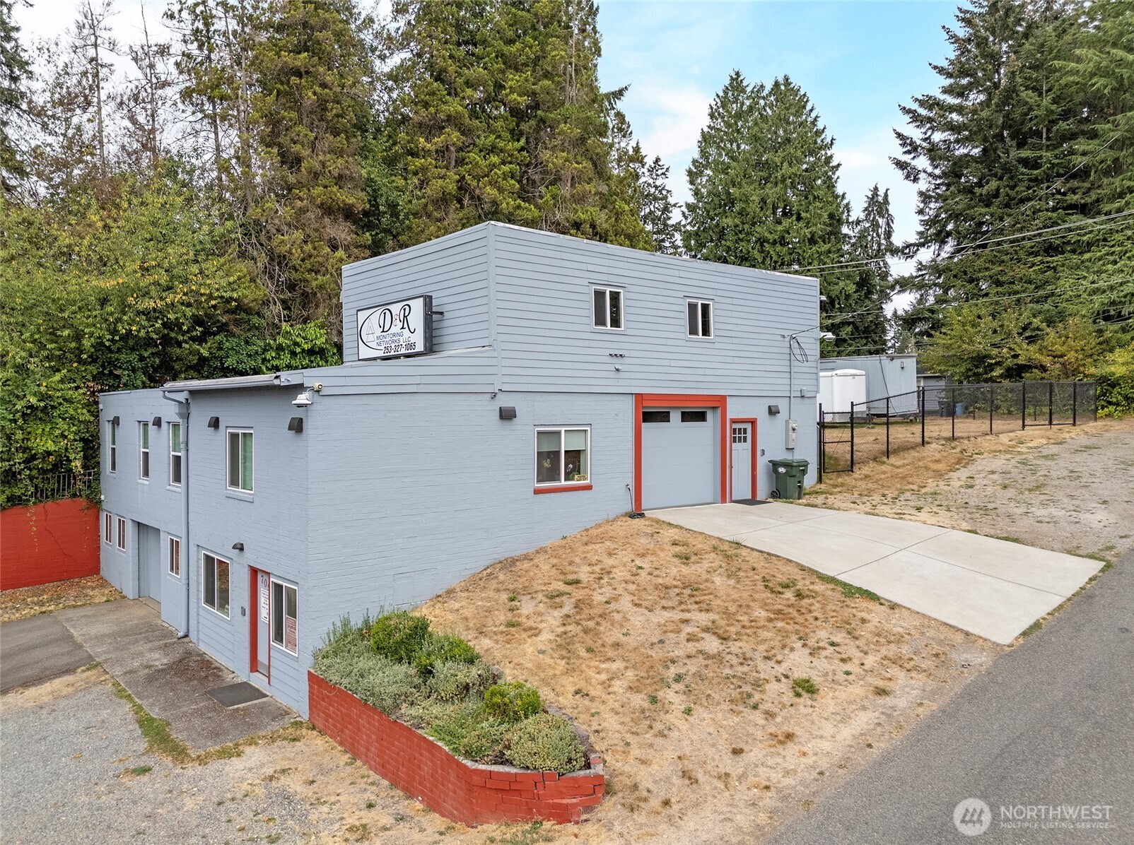 709 106th Street Property Photo 3