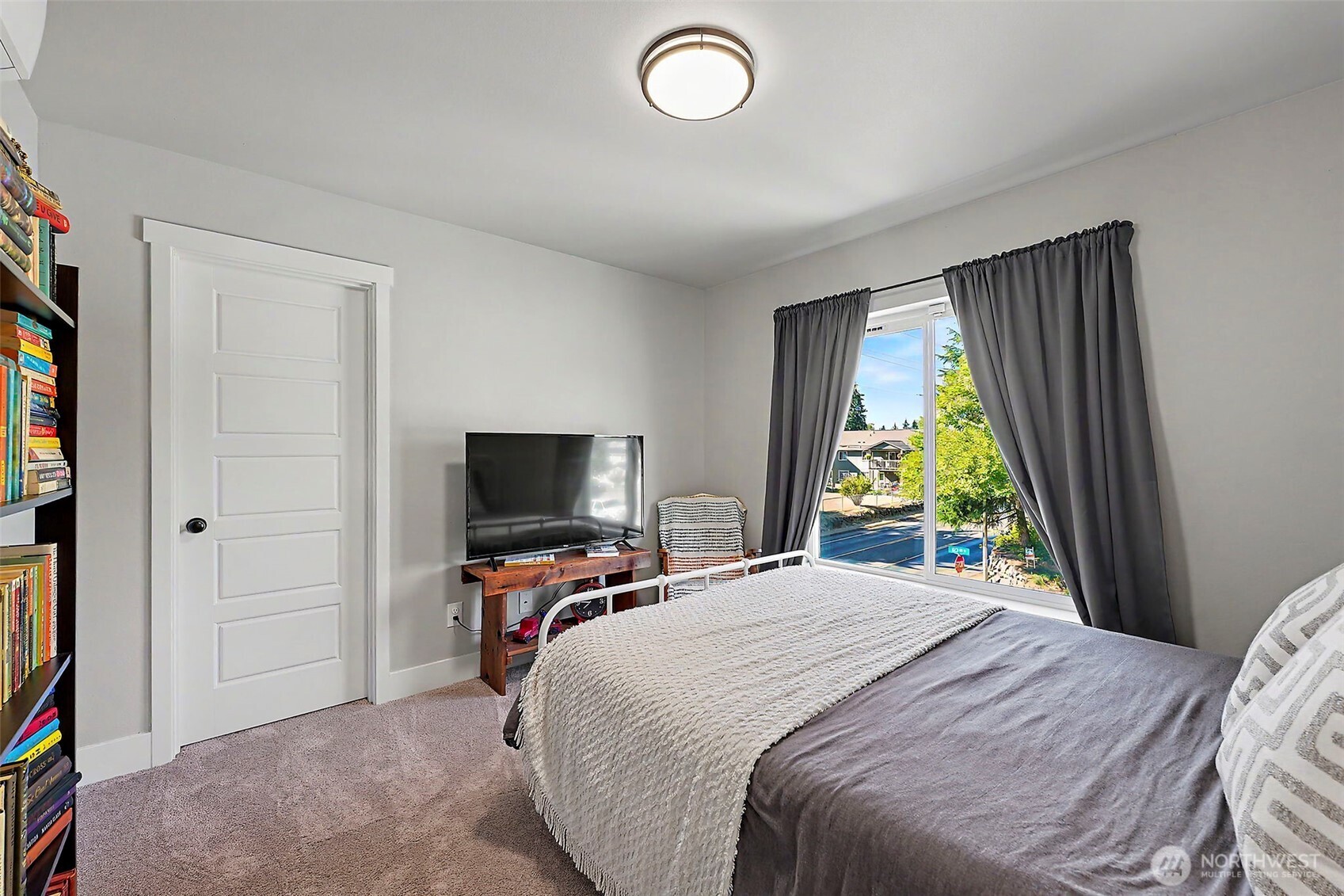 324 123rd Street Property Photo 15