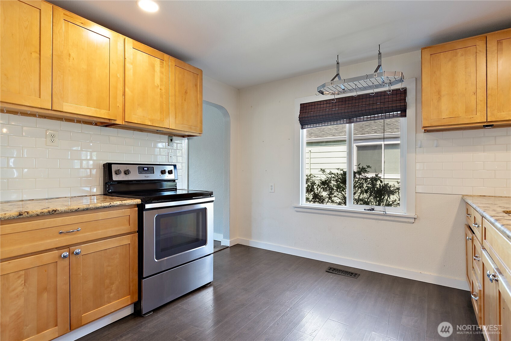 4813 S Oakes Street Property Photo 10
