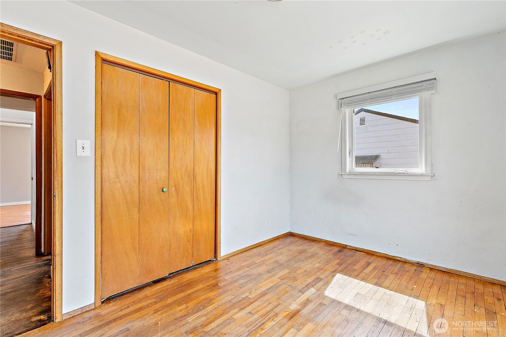 4813 S Oakes Street Property Photo 20