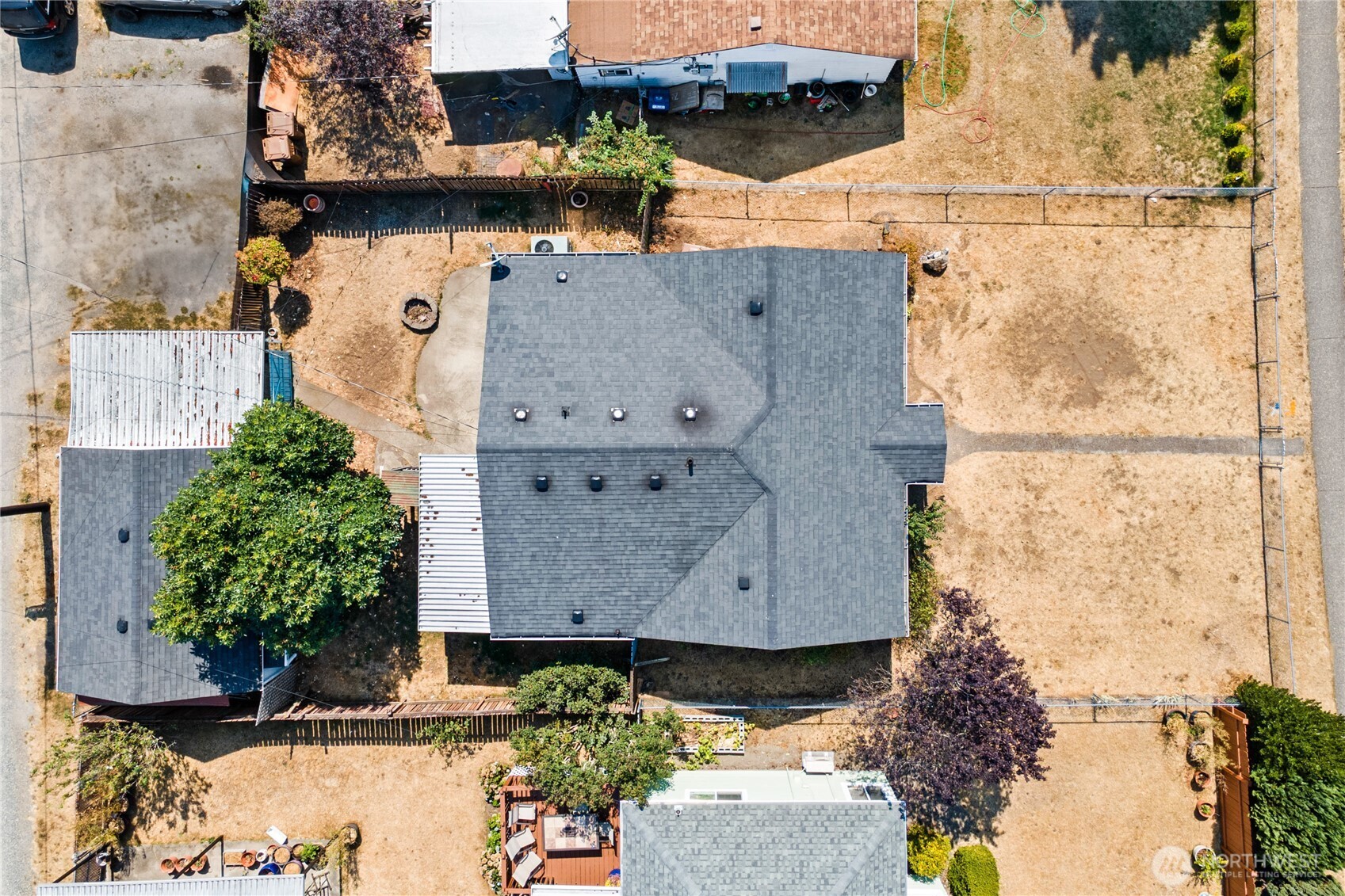 4813 S Oakes Street Property Photo 27