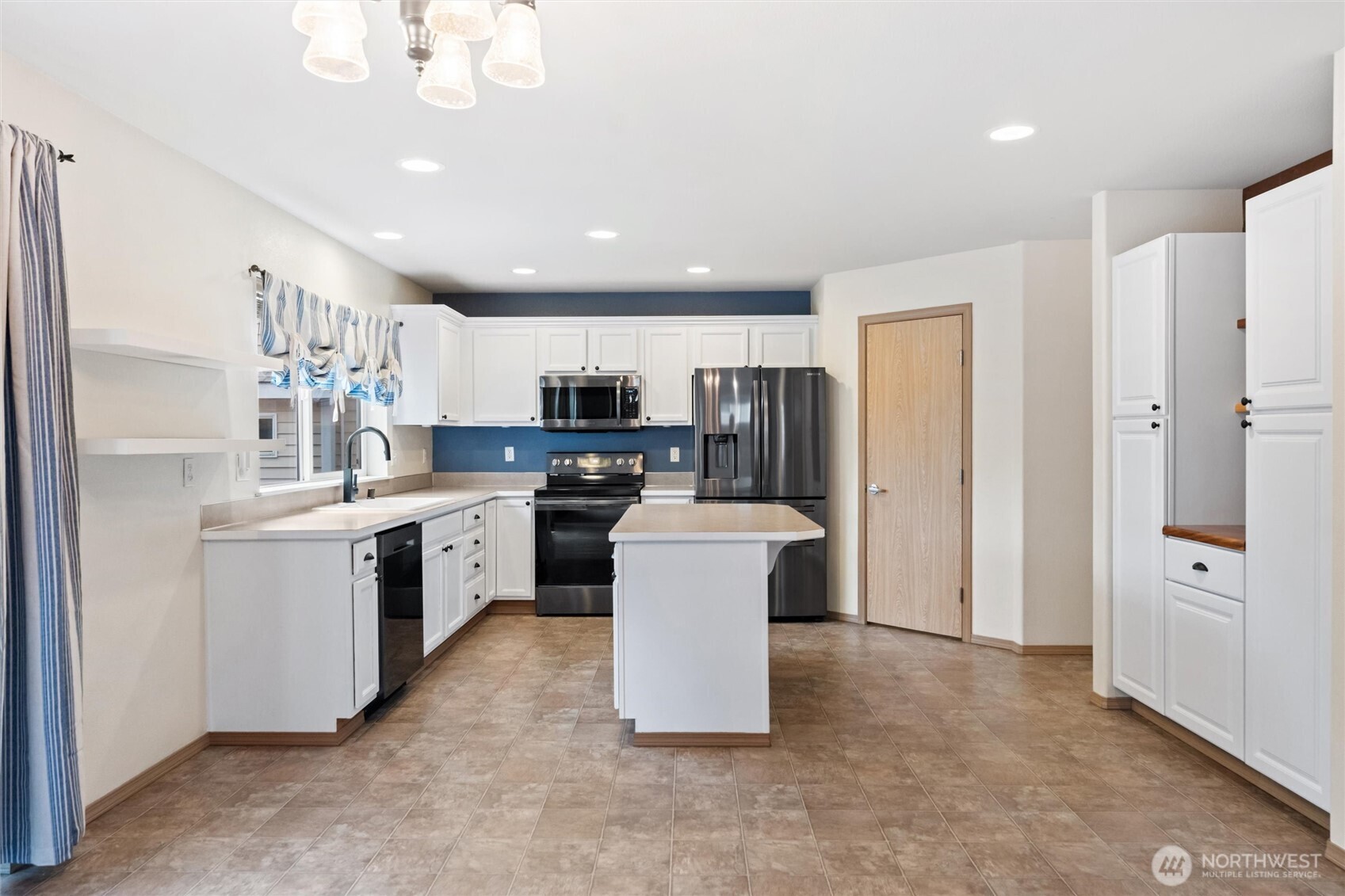 11820 126th Street Ct Property Photo 6