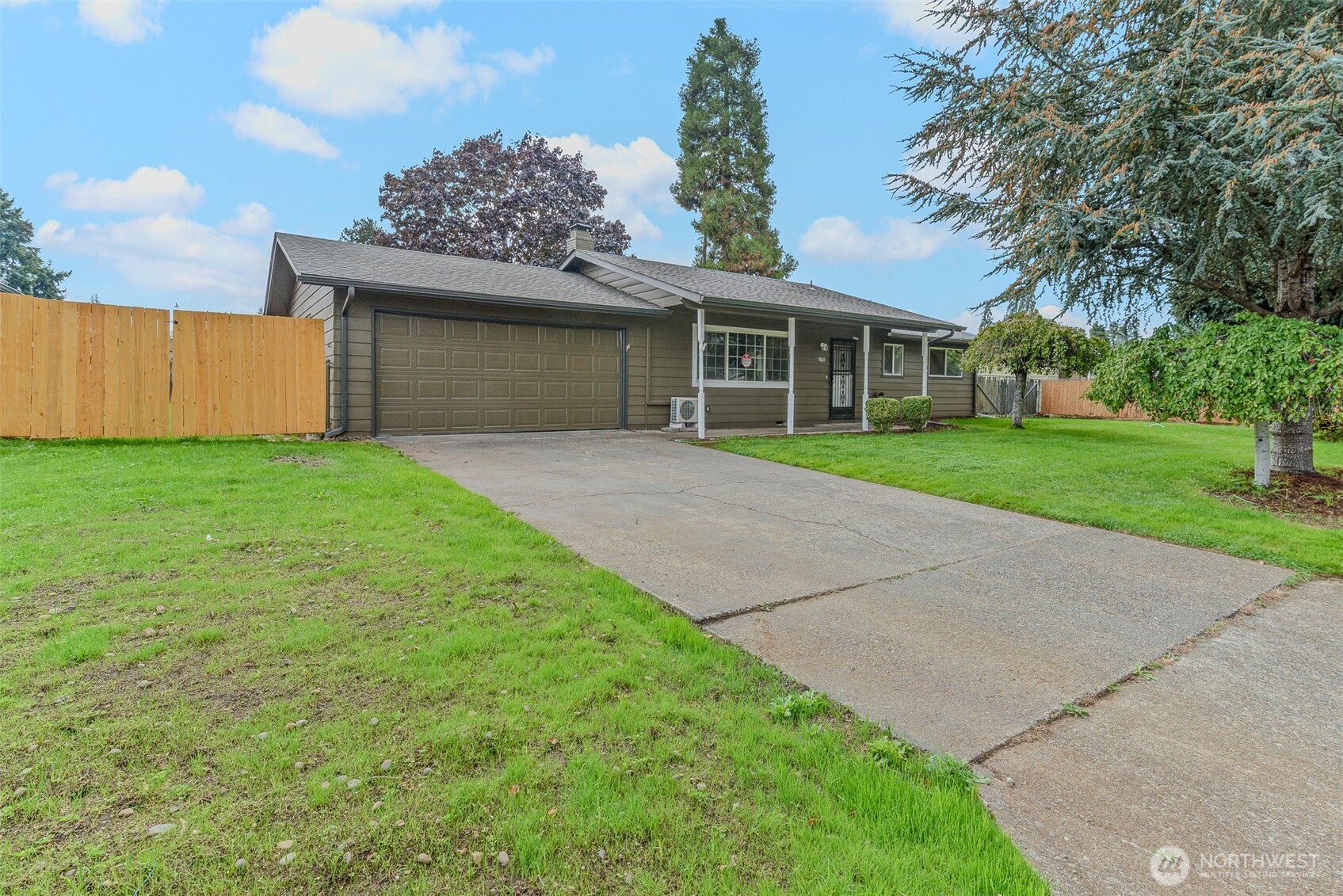 9603 Boulder Avenue Property Photo 4
