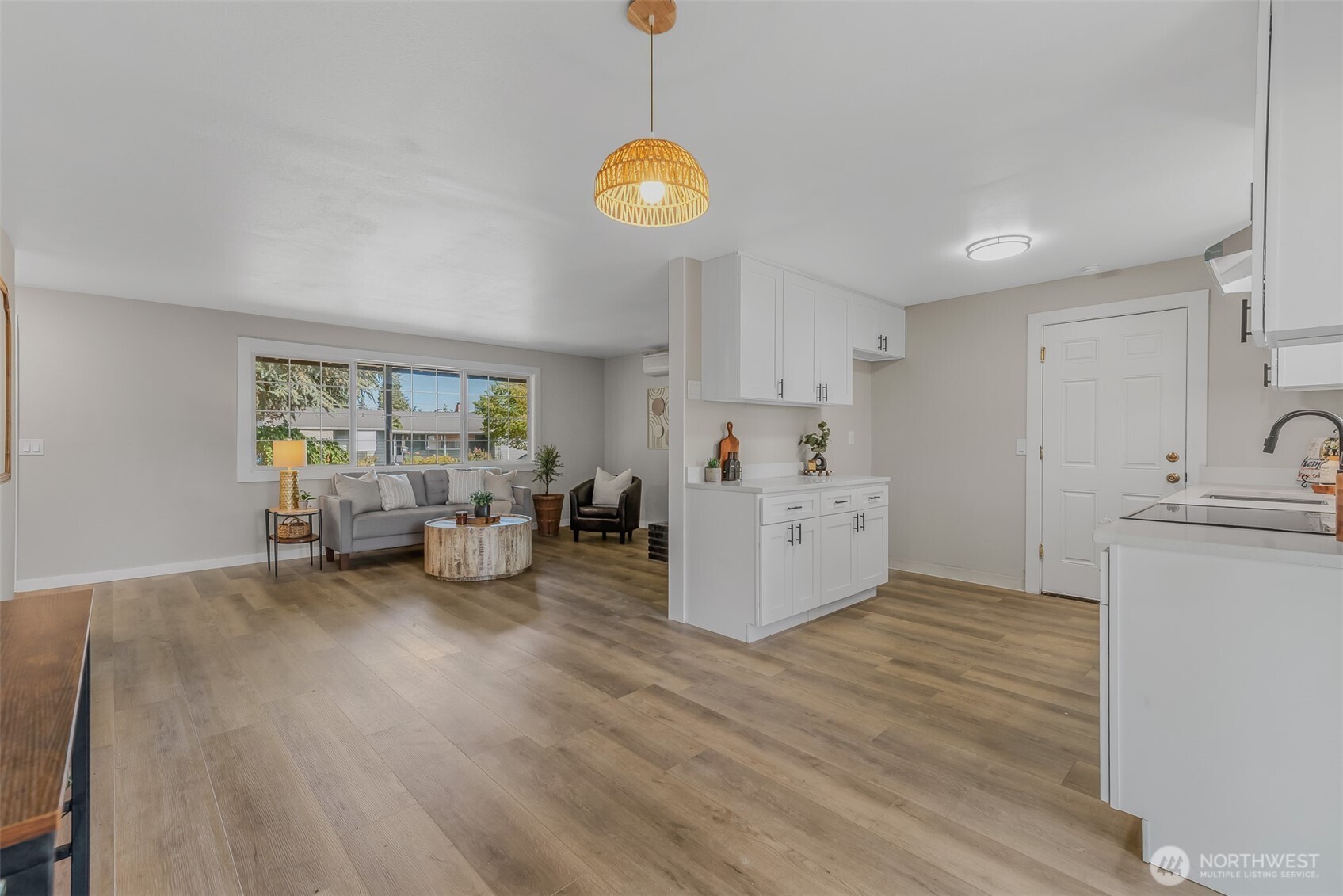 9603 Boulder Avenue Property Photo 10