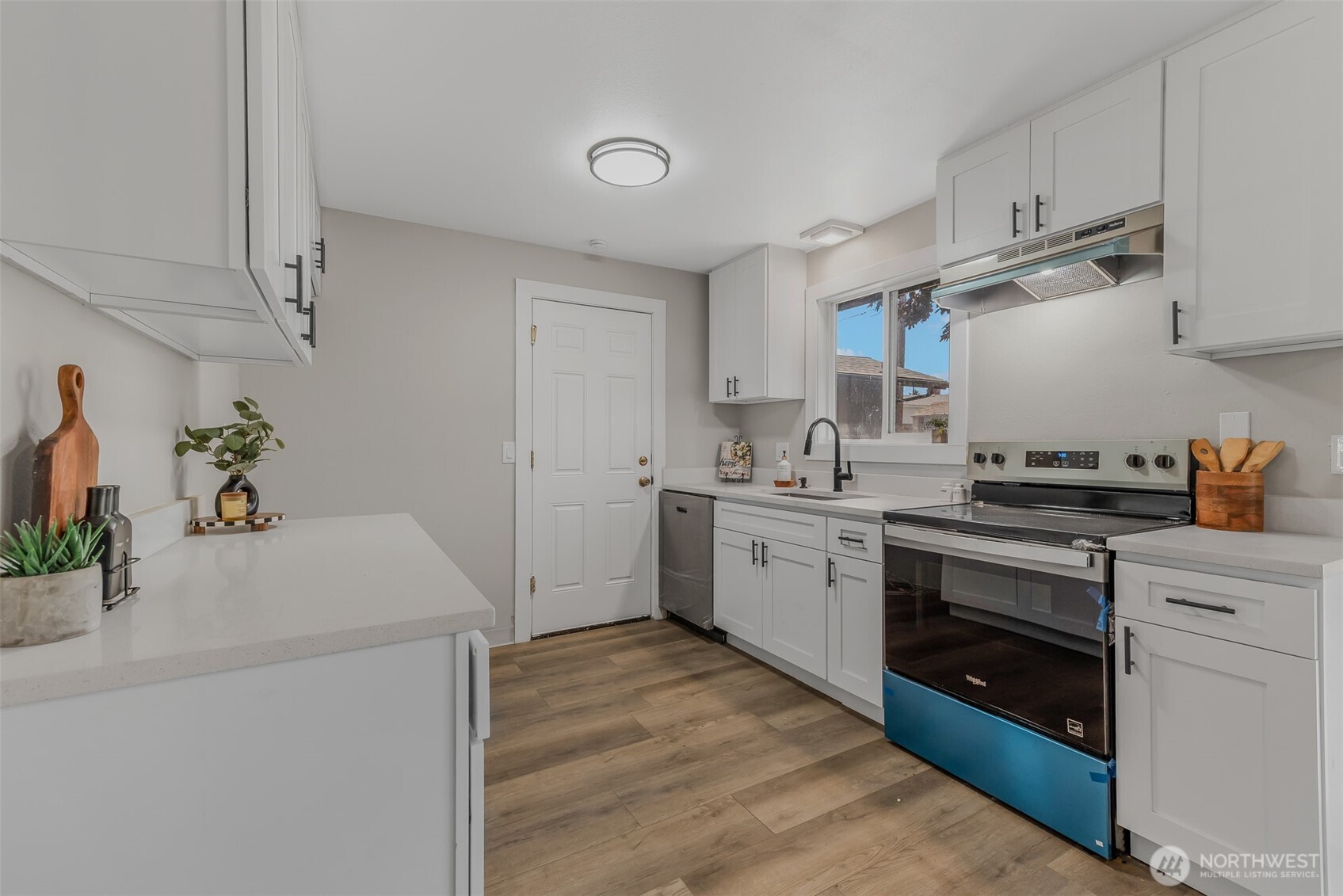 9603 Boulder Avenue Property Photo 13