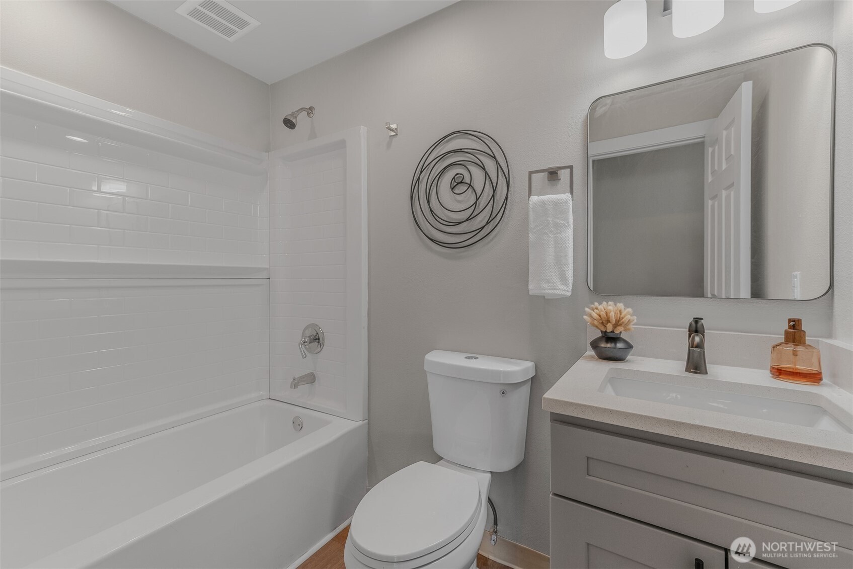 9603 Boulder Avenue Property Photo 24
