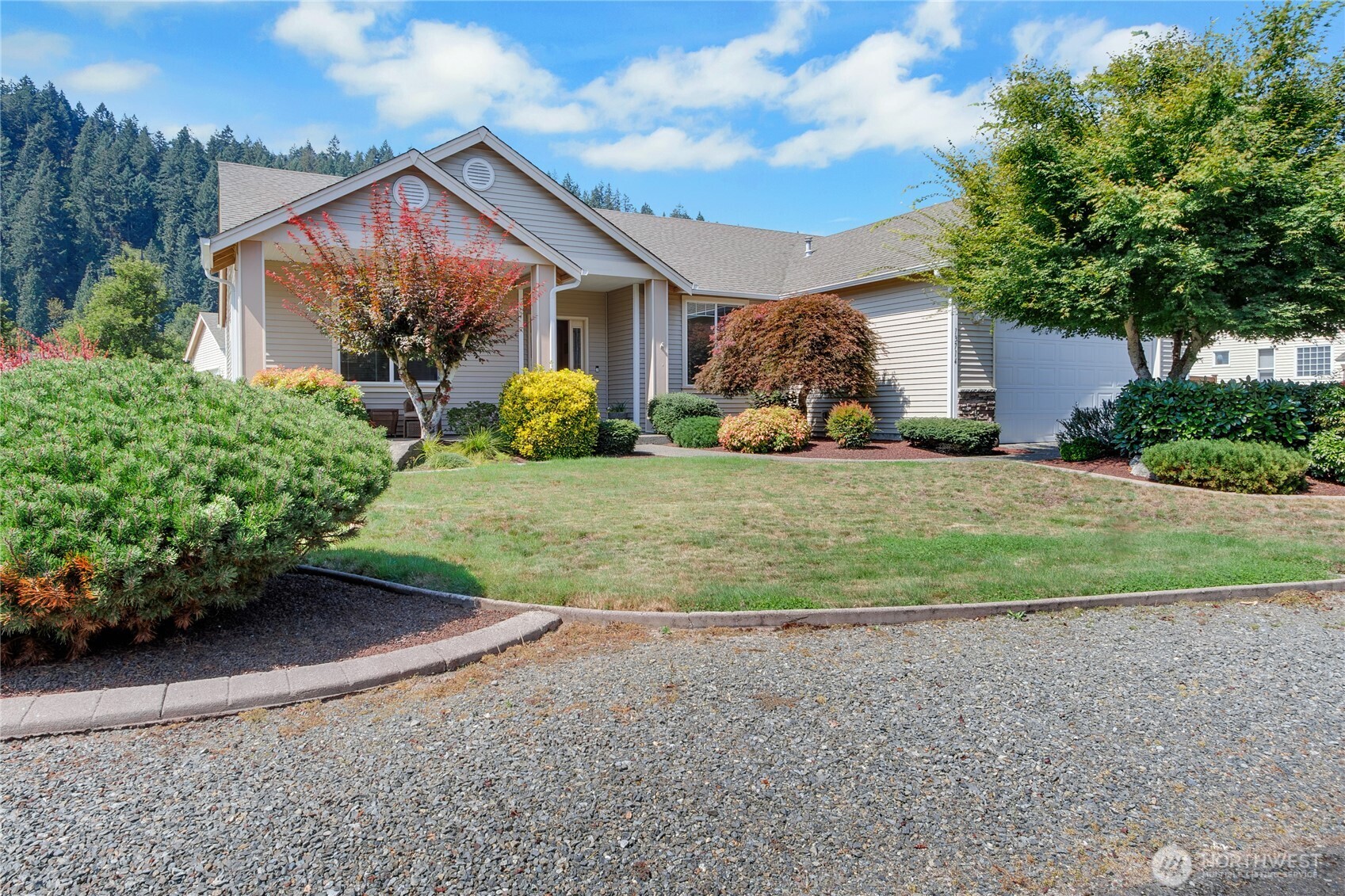 13714 143rd Avenue Property Photo 3