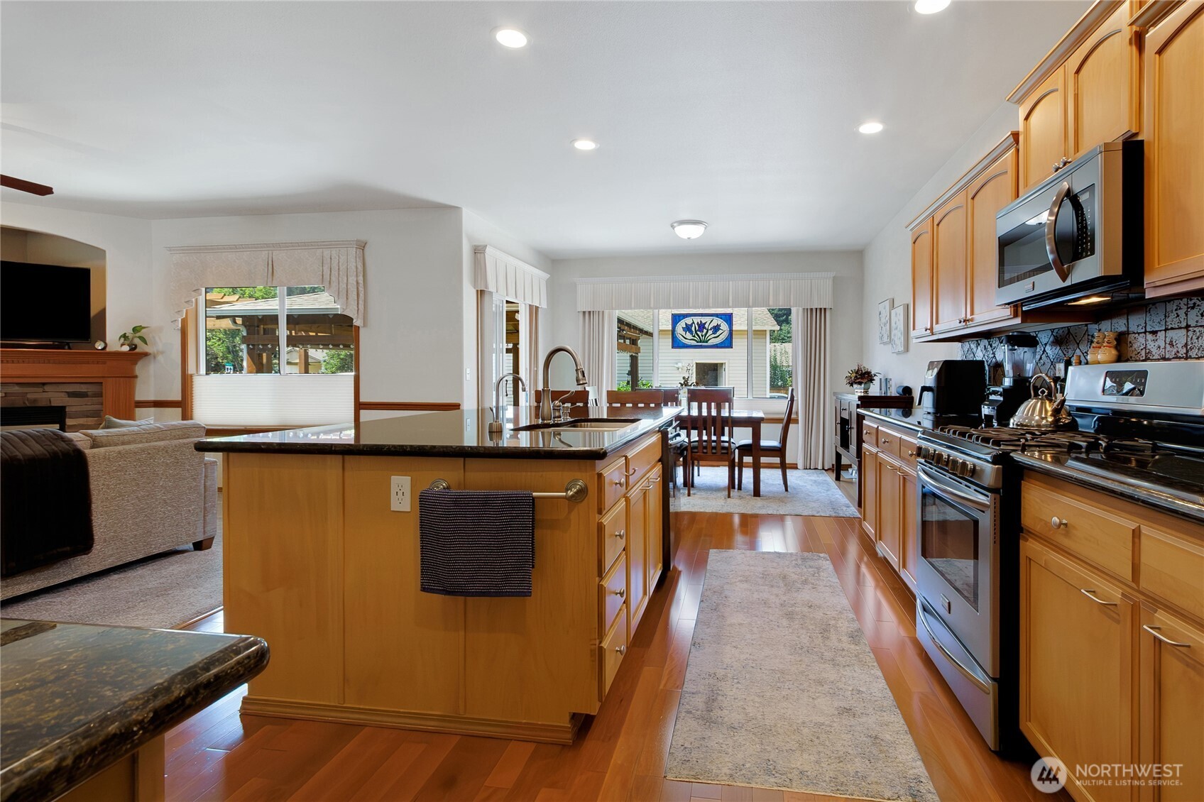 13714 143rd Avenue Property Photo 11