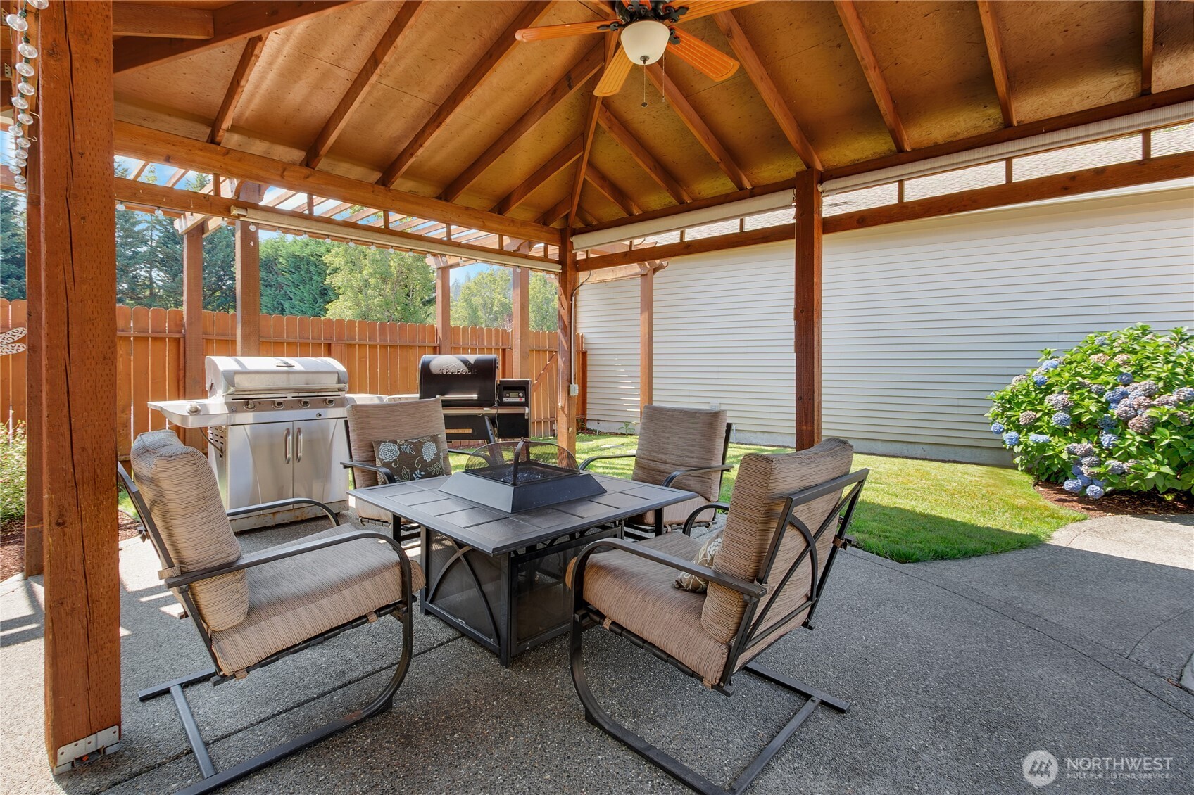 13714 143rd Avenue Property Photo 21