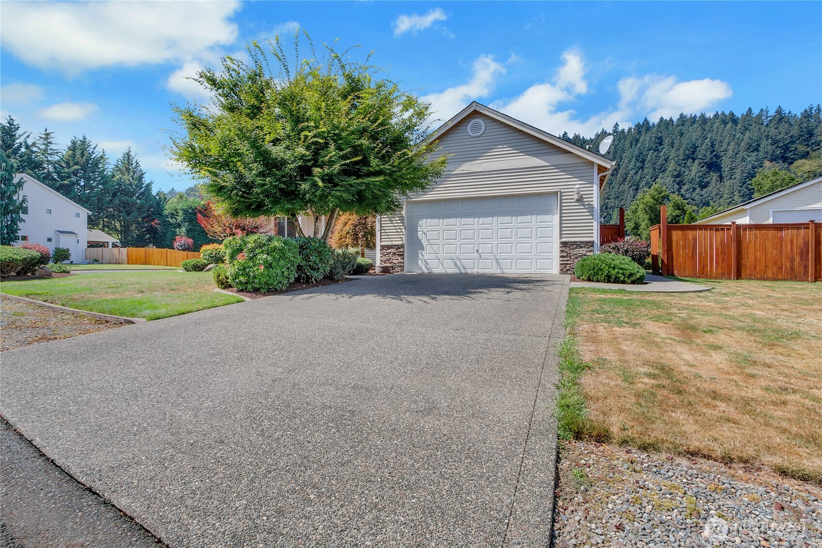 13714 143rd Avenue Property Photo 39