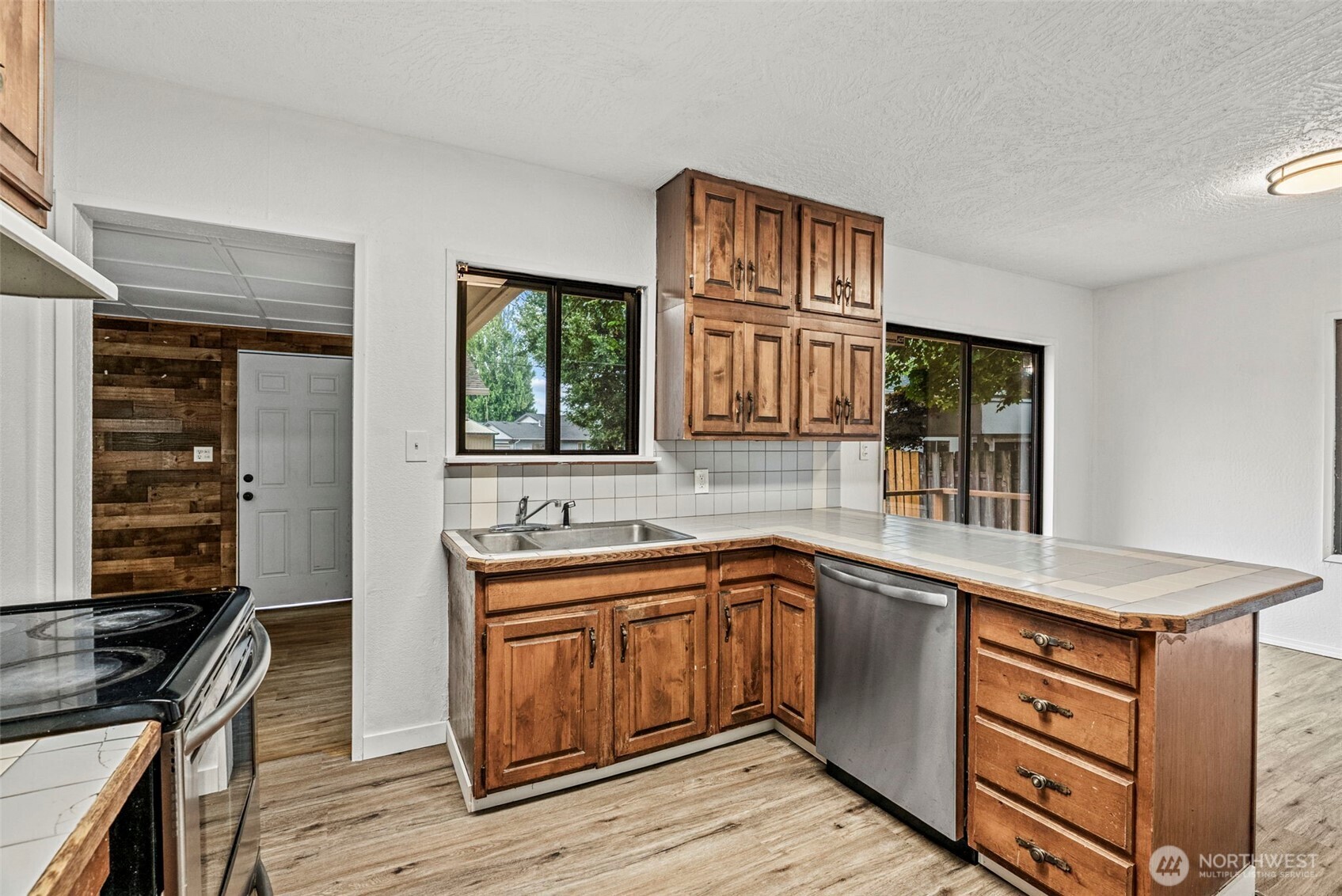 1817 Nichols Boulevard Property Photo 12