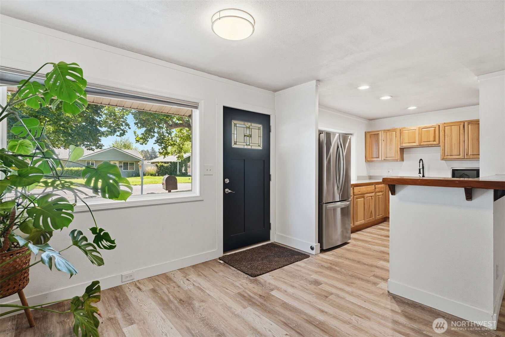 2200 Dover Street Property Photo 4