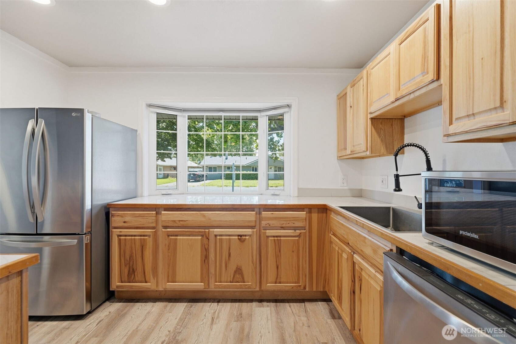 2200 Dover Street Property Photo 7