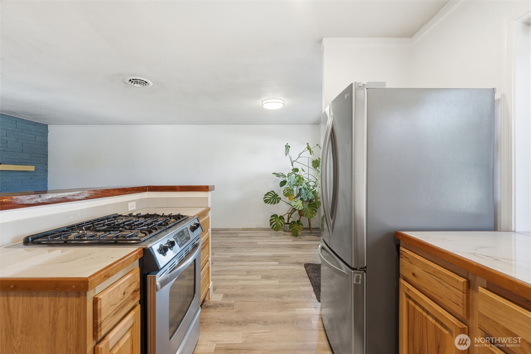 2200 Dover Street Property Photo 8