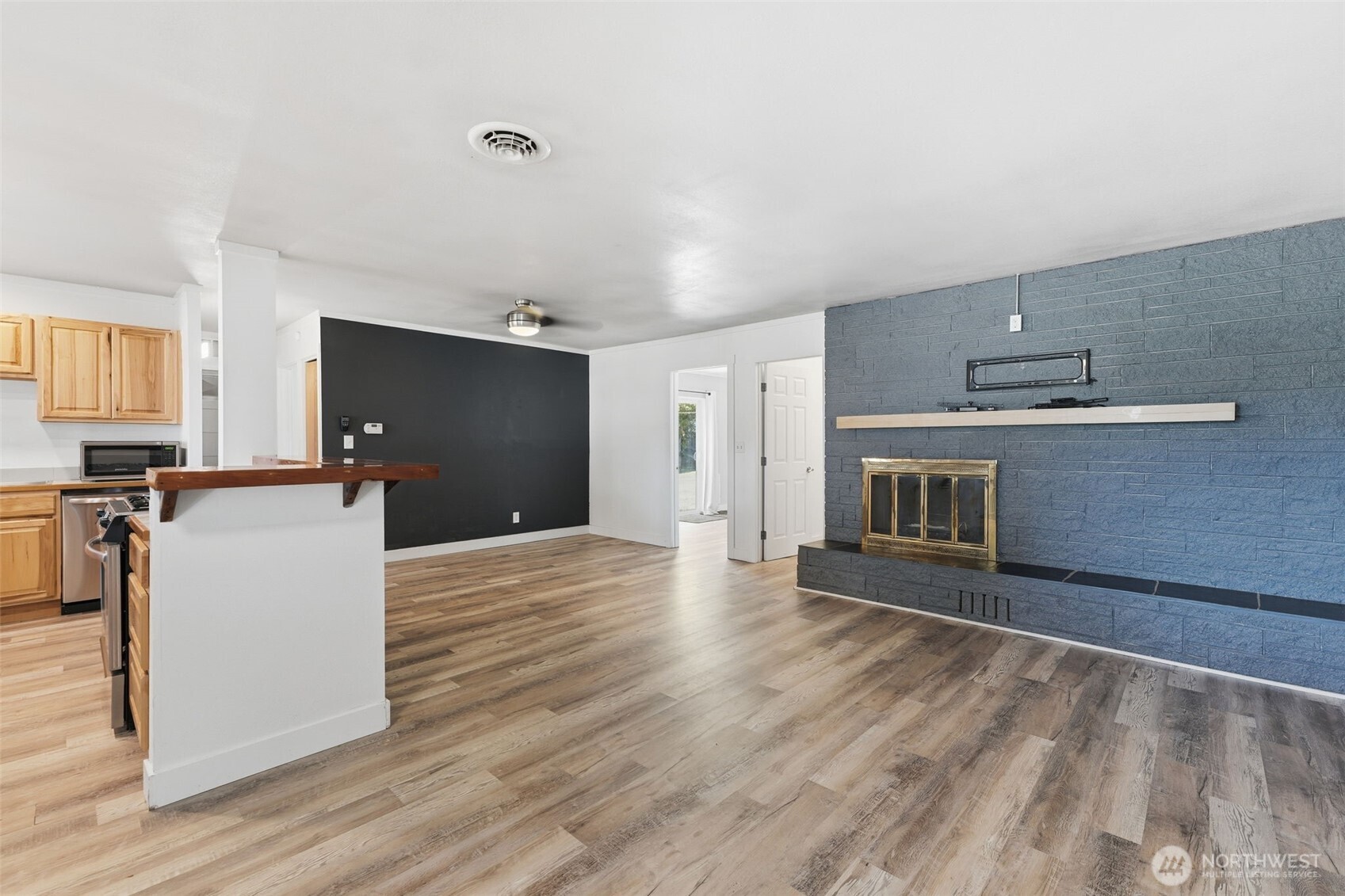 2200 Dover Street Property Photo 11