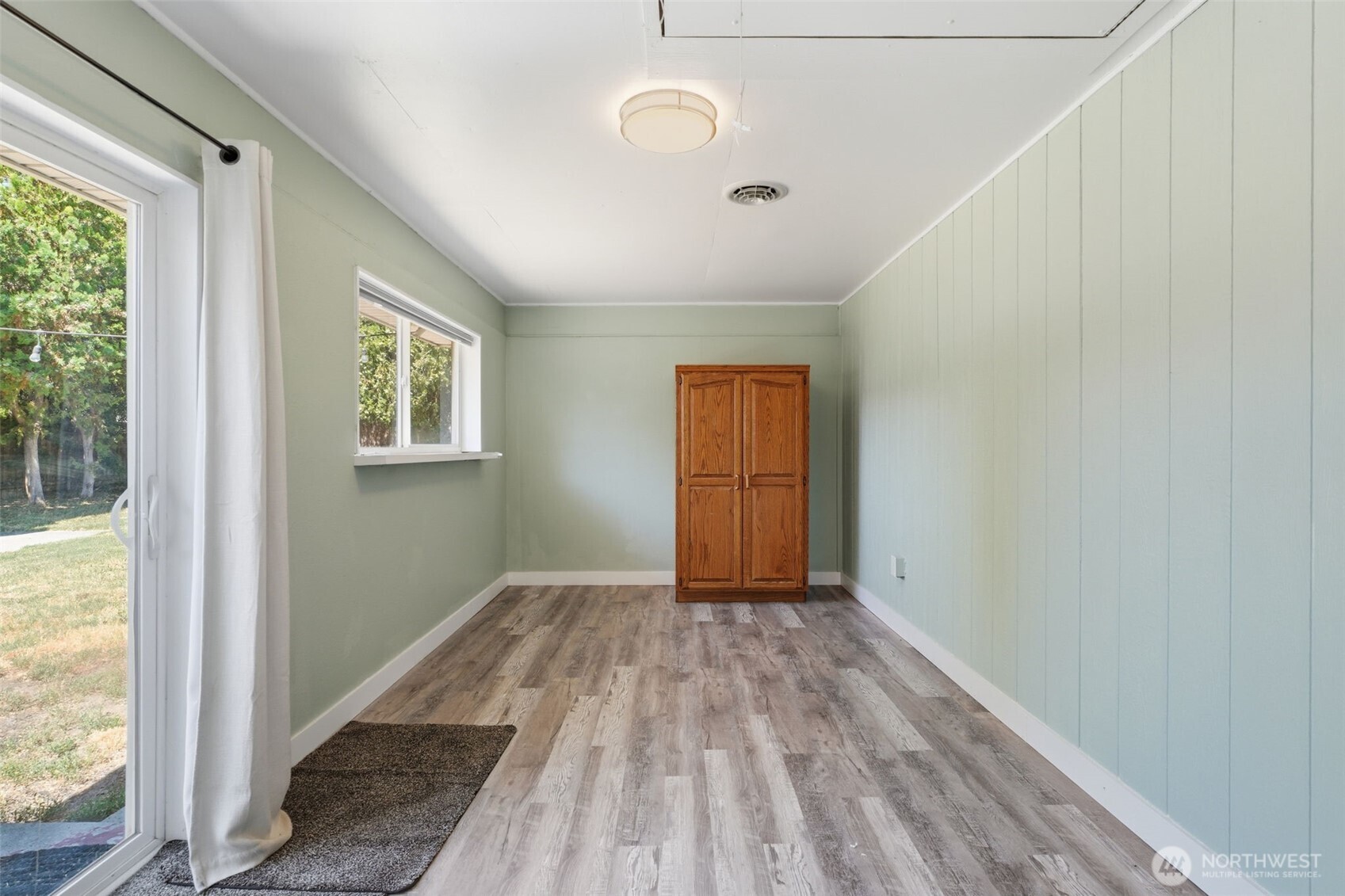 2200 Dover Street Property Photo 16