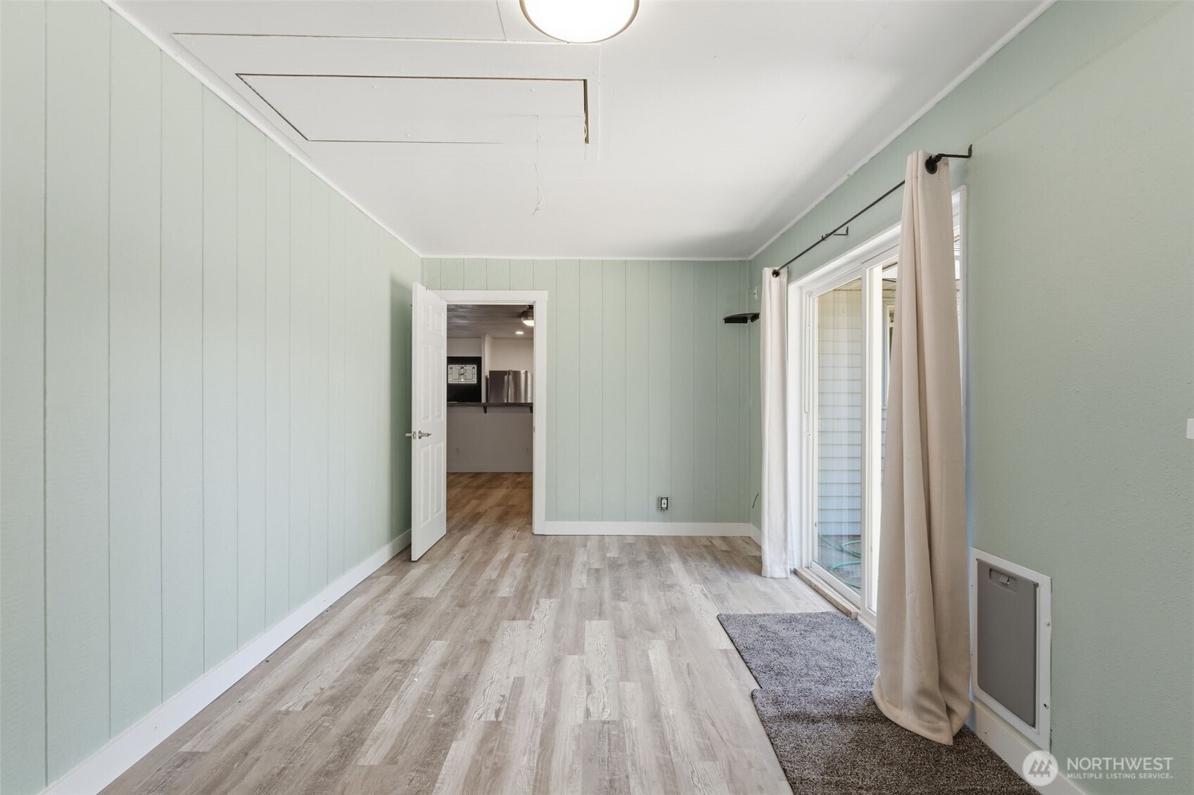 2200 Dover Street Property Photo 17