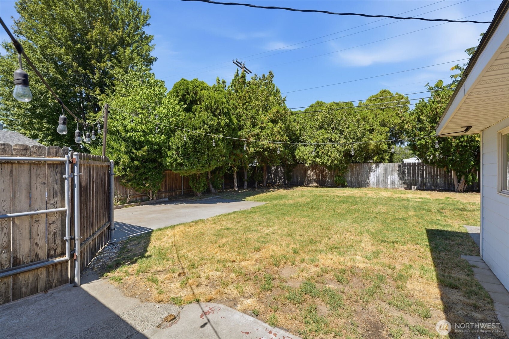 2200 Dover Street Property Photo 20