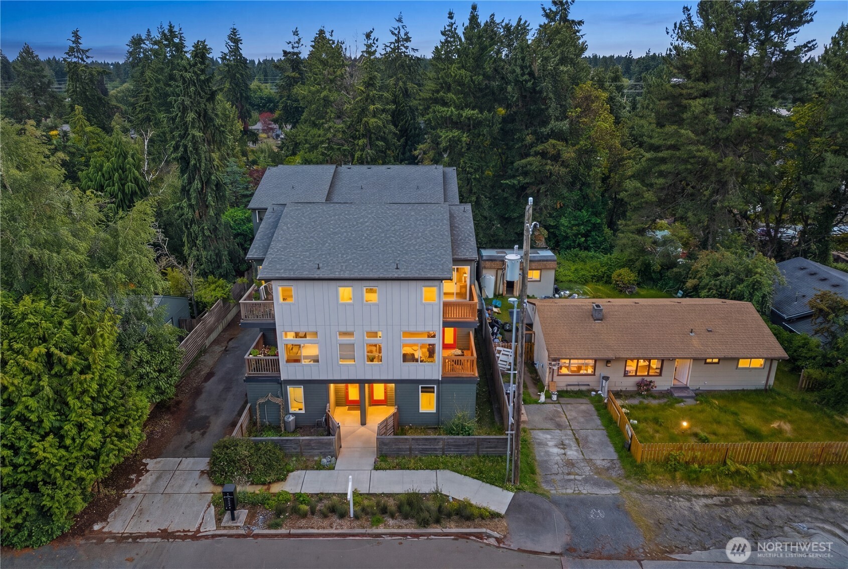 18309 11th Avenue B Property Photo 2