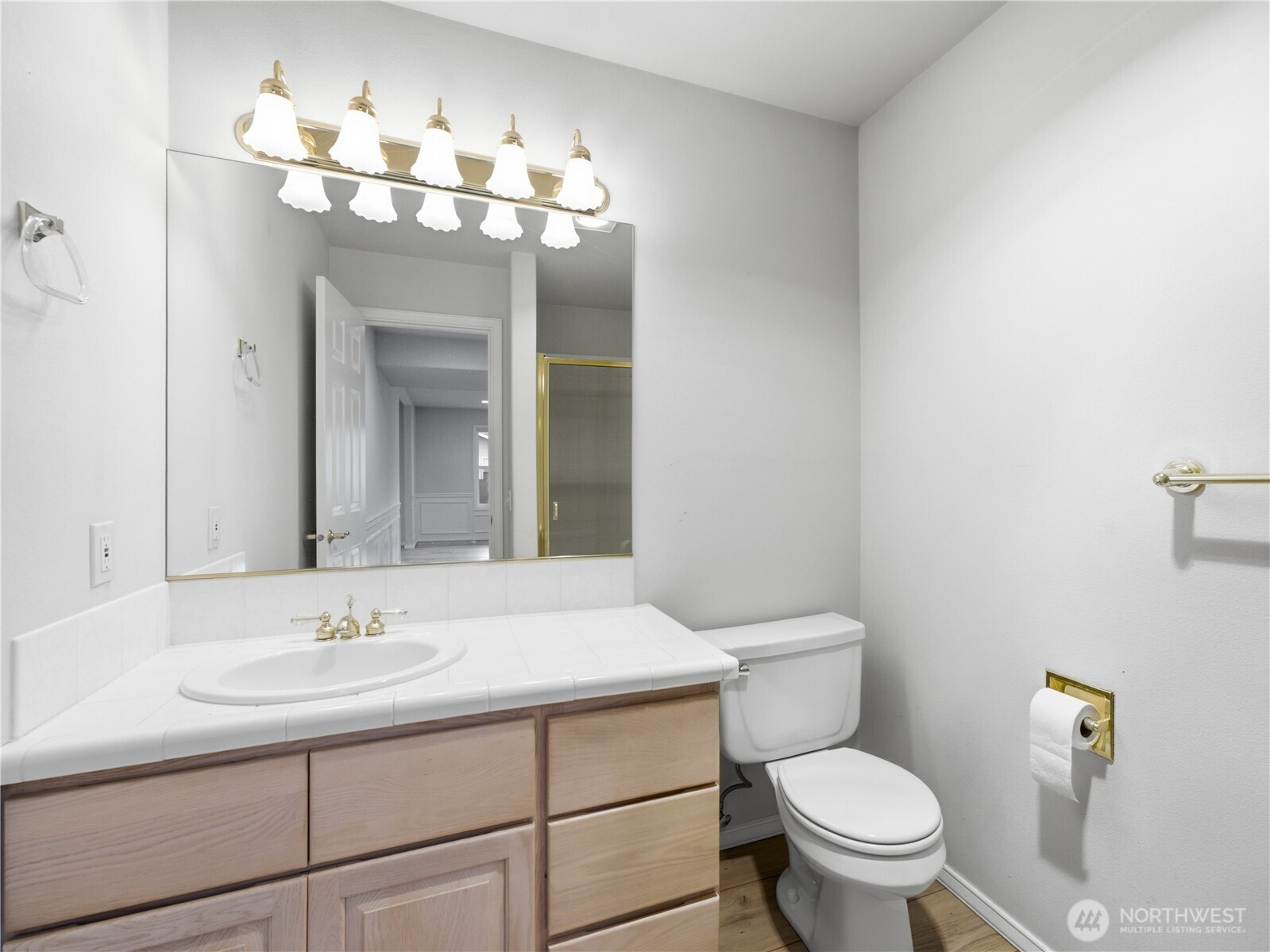 1380 Eastmont Avenue 304 Property Photo 16