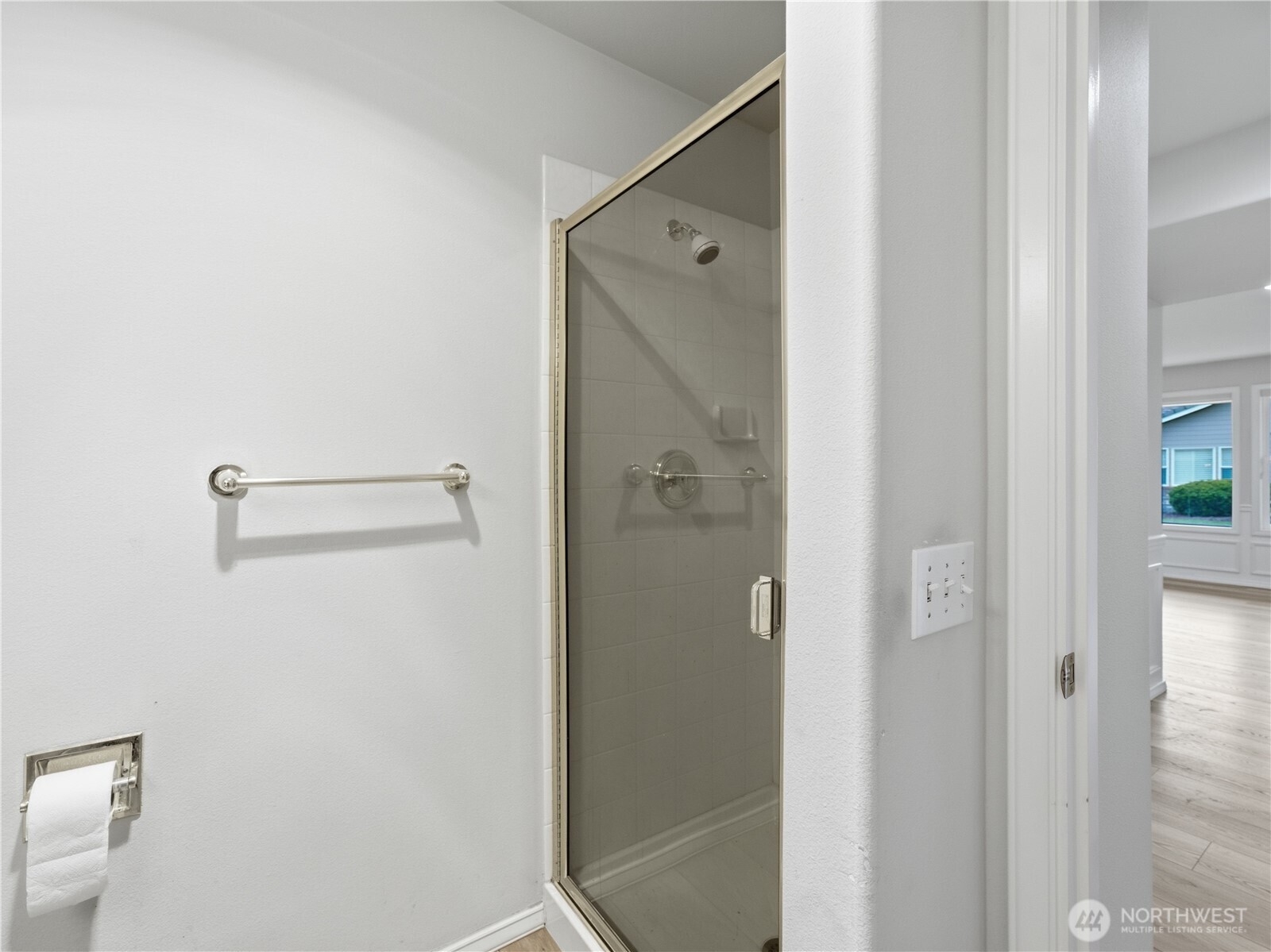 1380 Eastmont Avenue 304 Property Photo 17