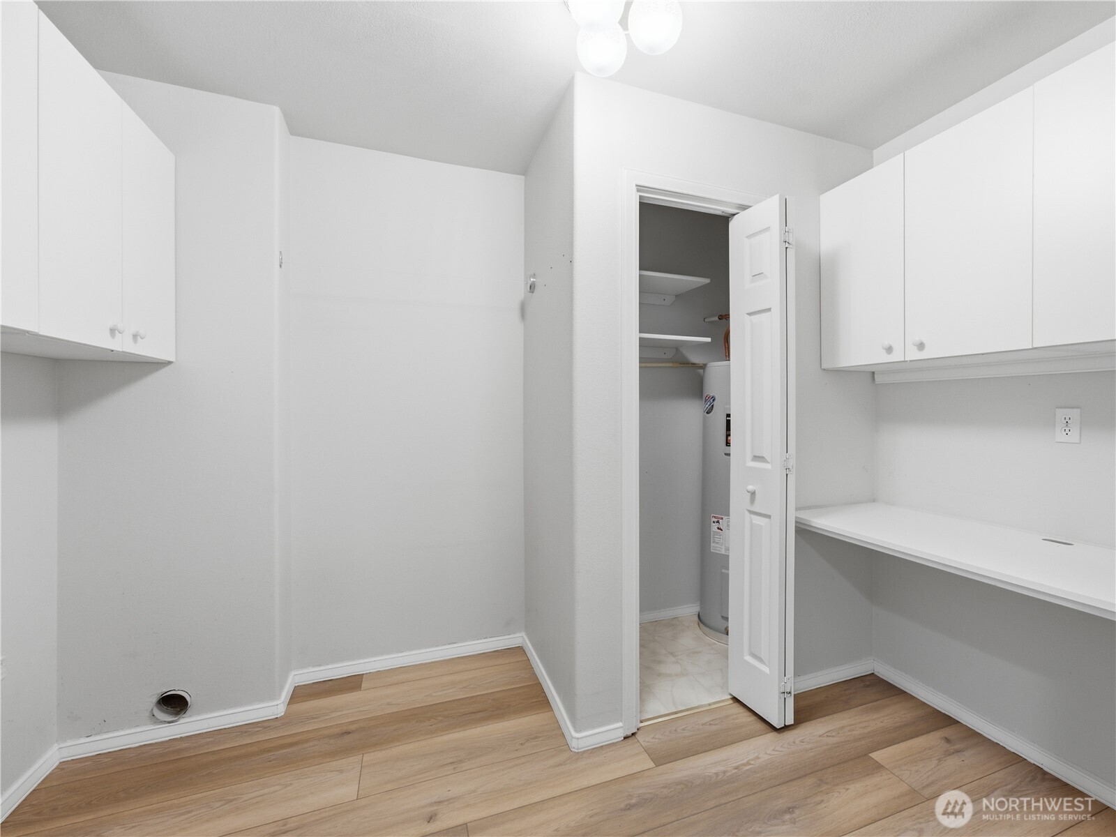 1380 Eastmont Avenue 304 Property Photo 20