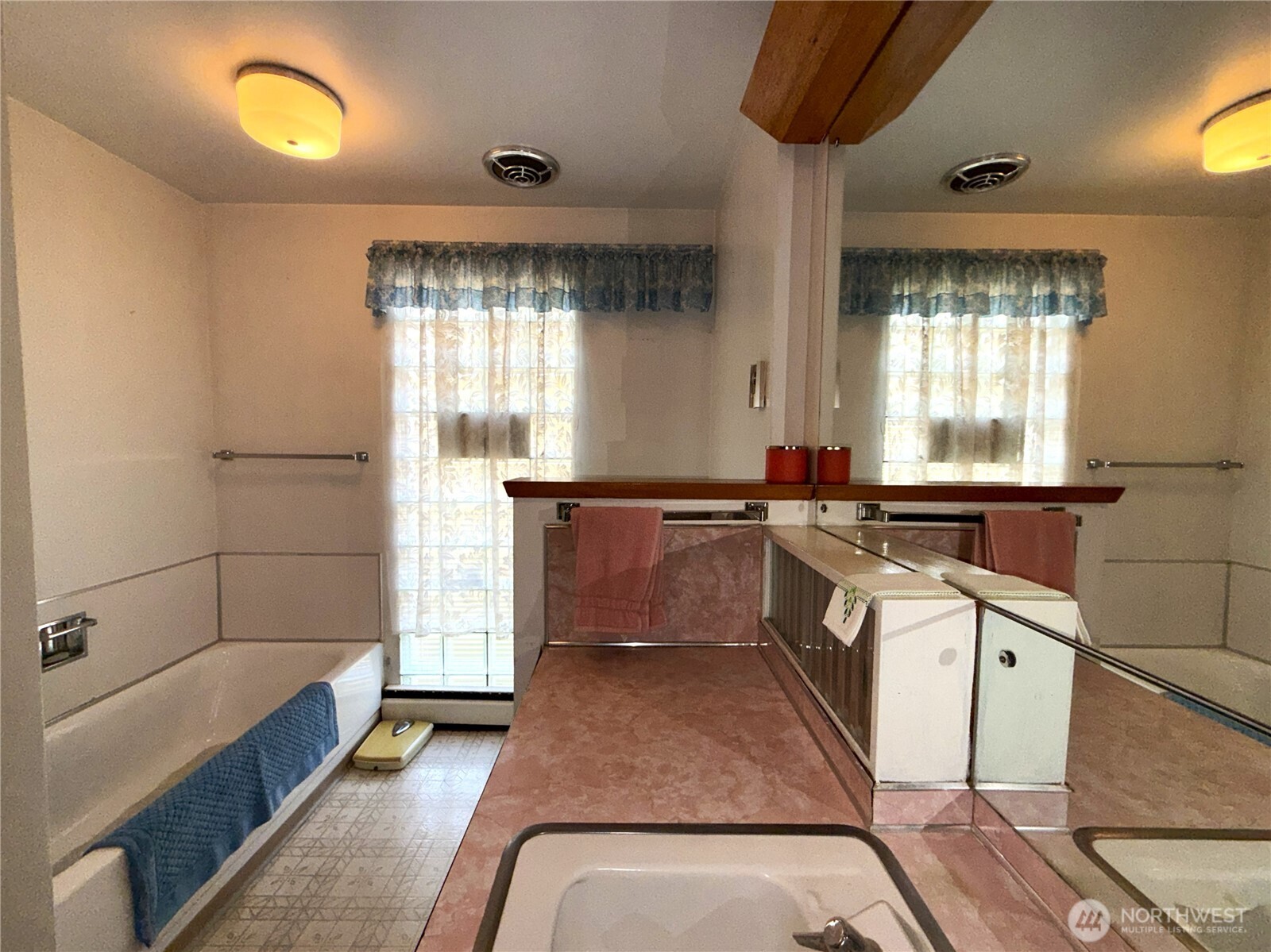245 Klondike Road Property Photo 14
