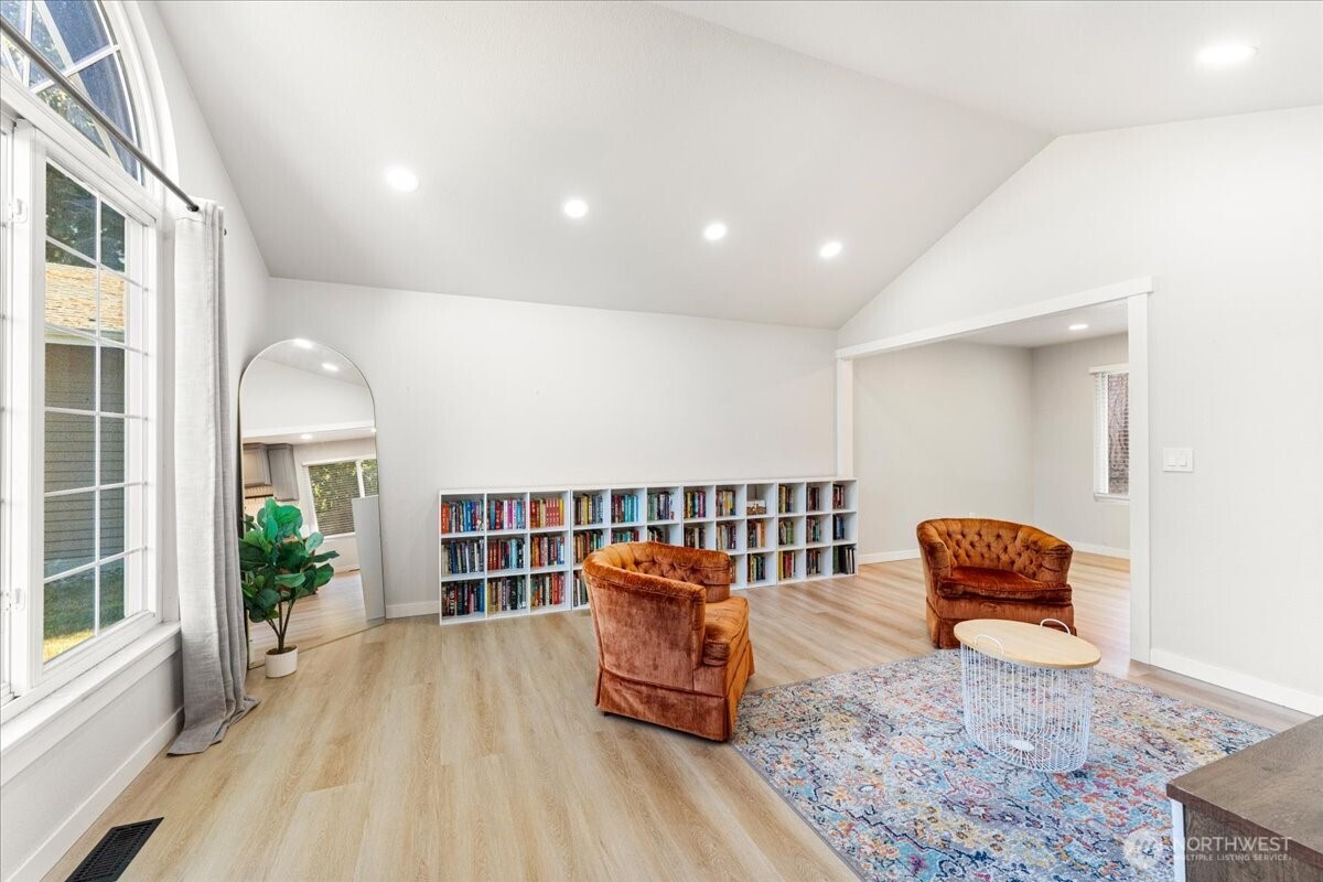5421 James Place Property Photo 15