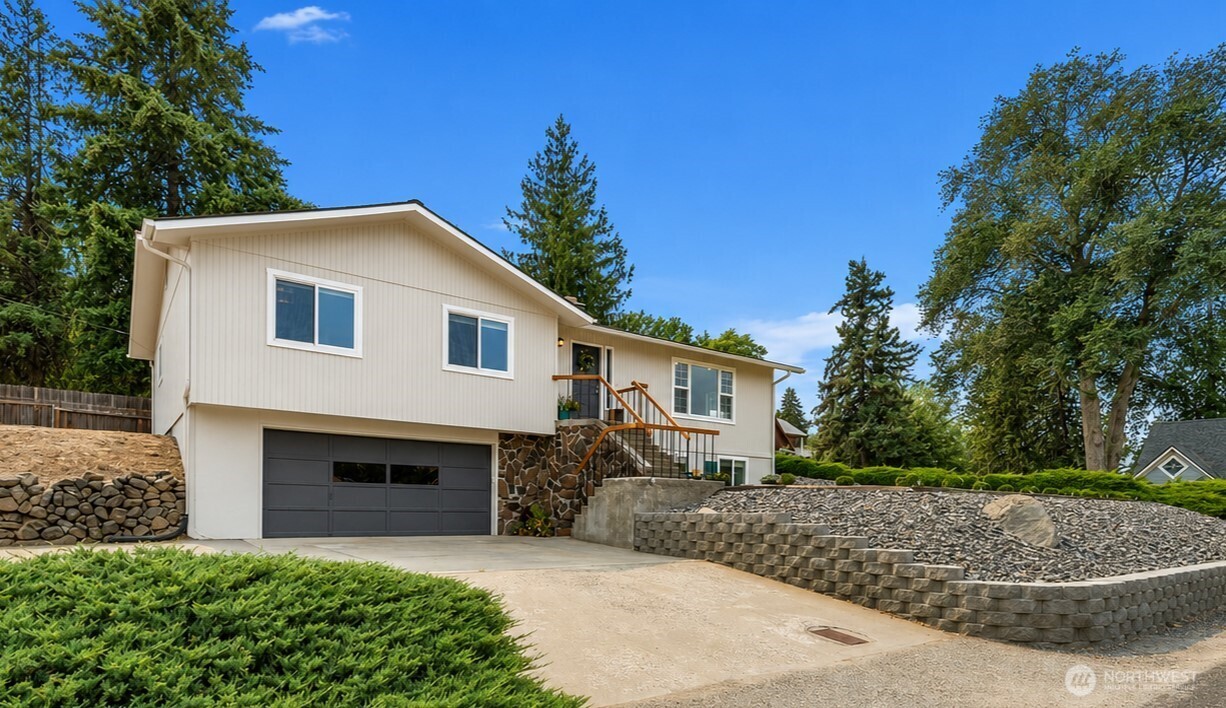 100 Valley Street Property Photo 2