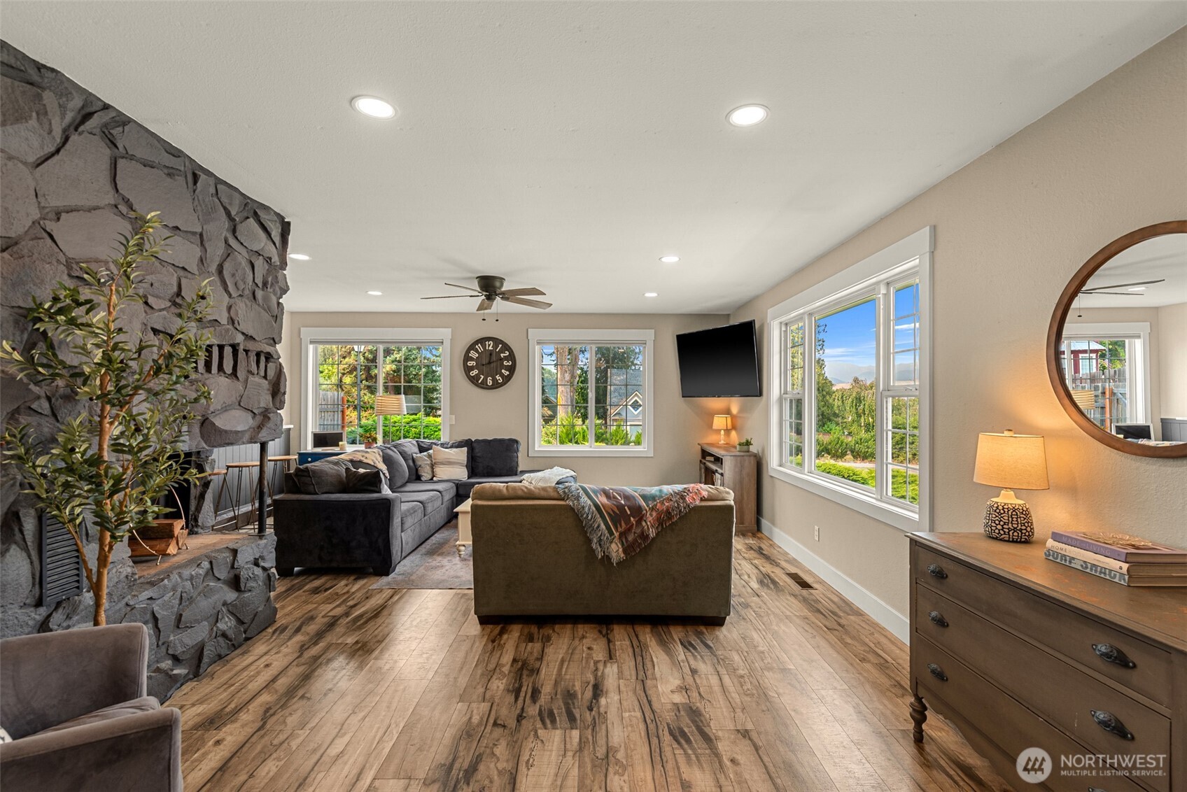 100 Valley Street Property Photo 4