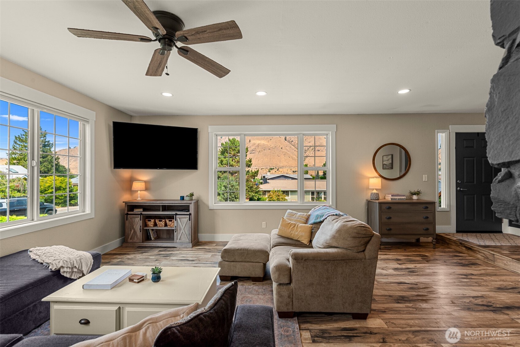 100 Valley Street Property Photo 6