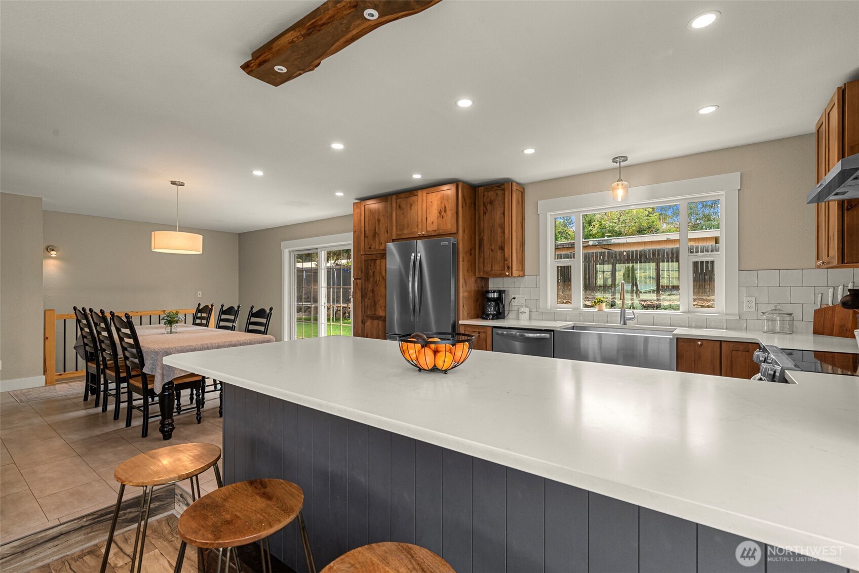 100 Valley Street Property Photo 9