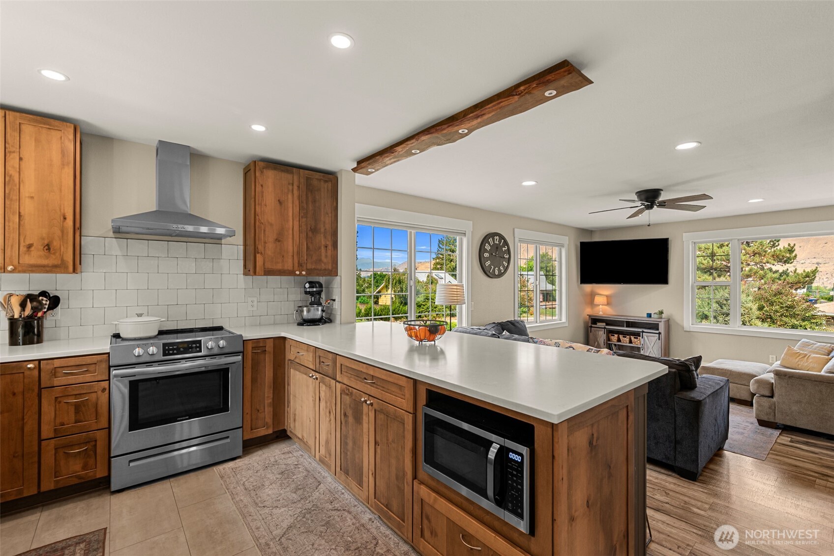 100 Valley Street Property Photo 12