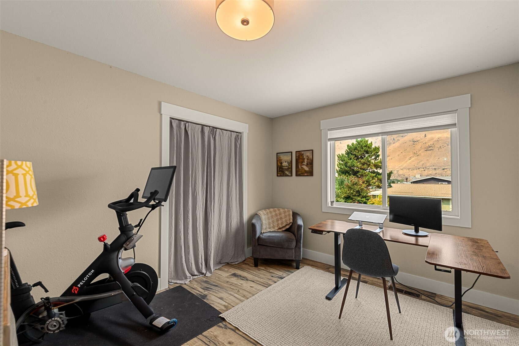 100 Valley Street Property Photo 21