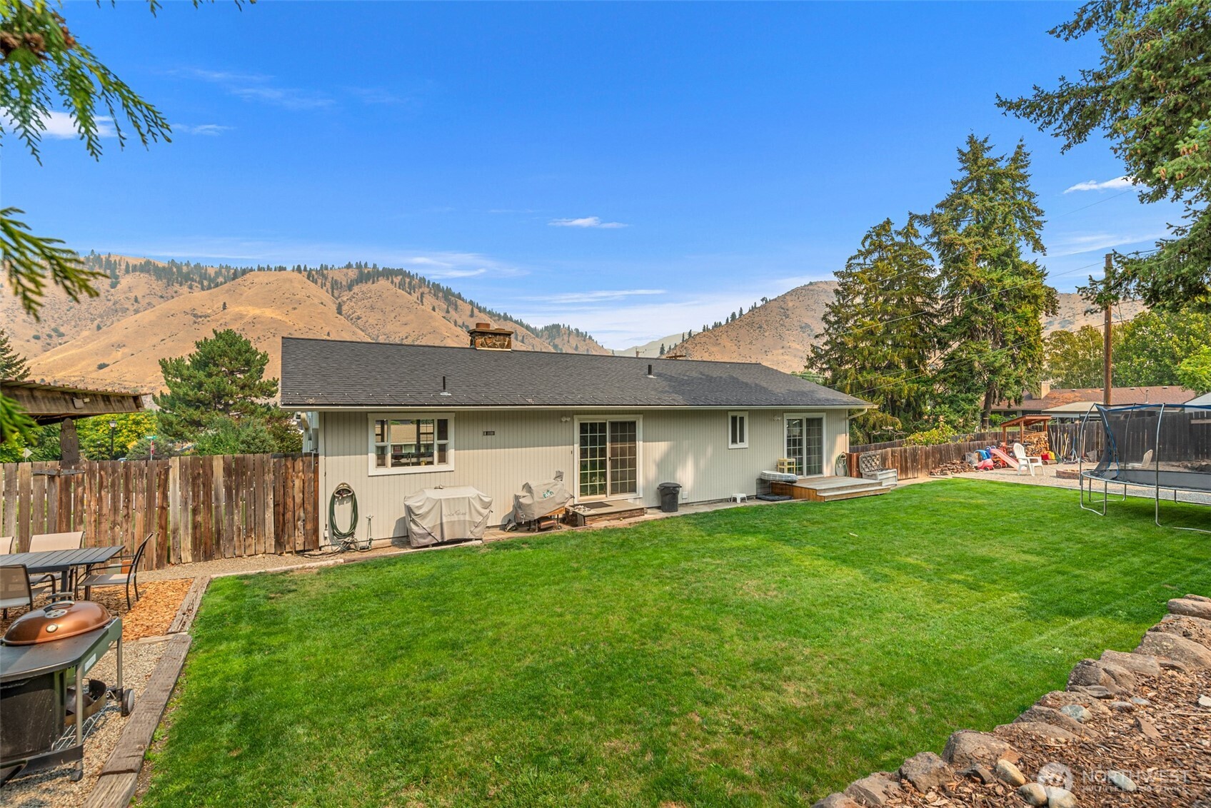 100 Valley Street Property Photo 33
