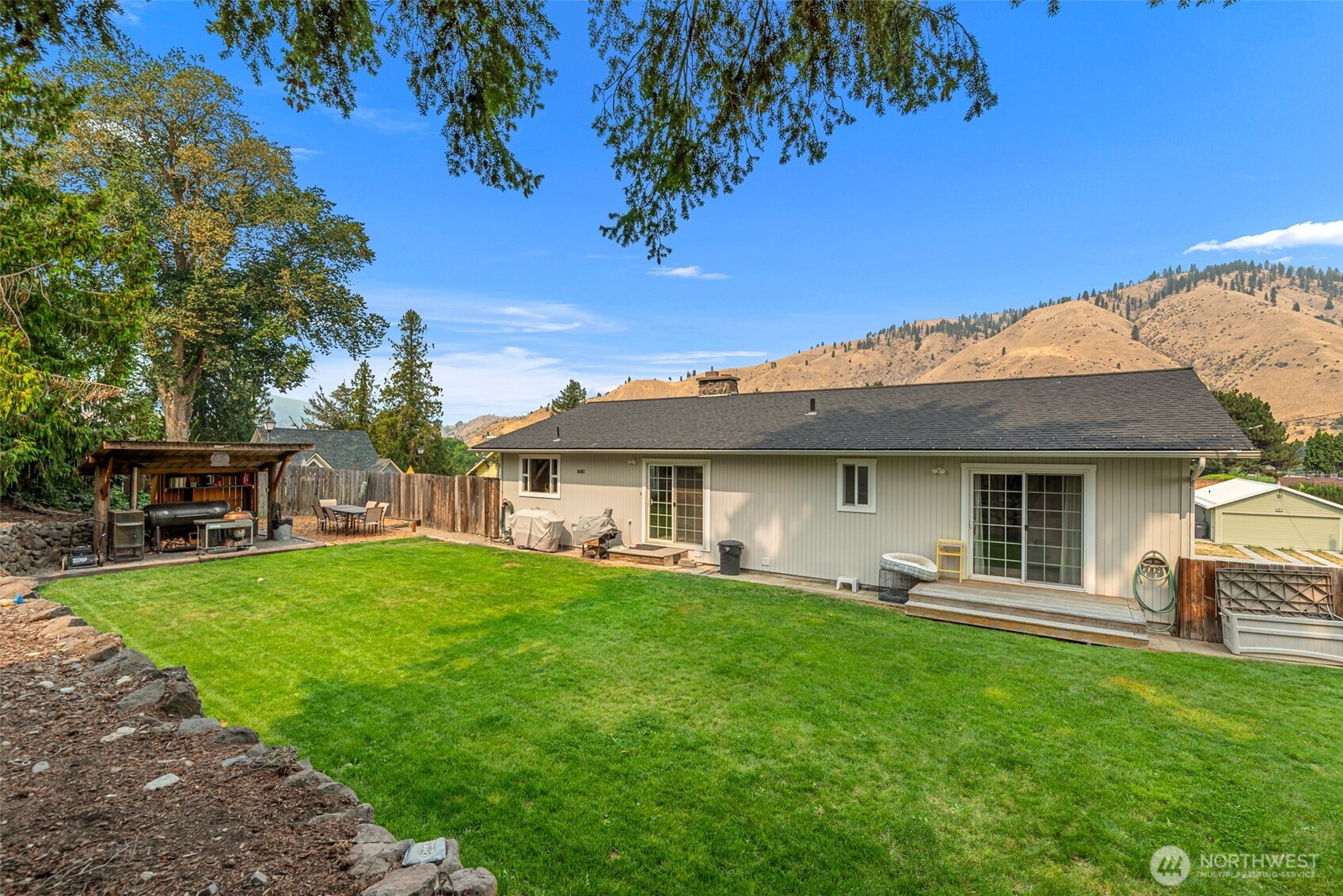 100 Valley Street Property Photo 34