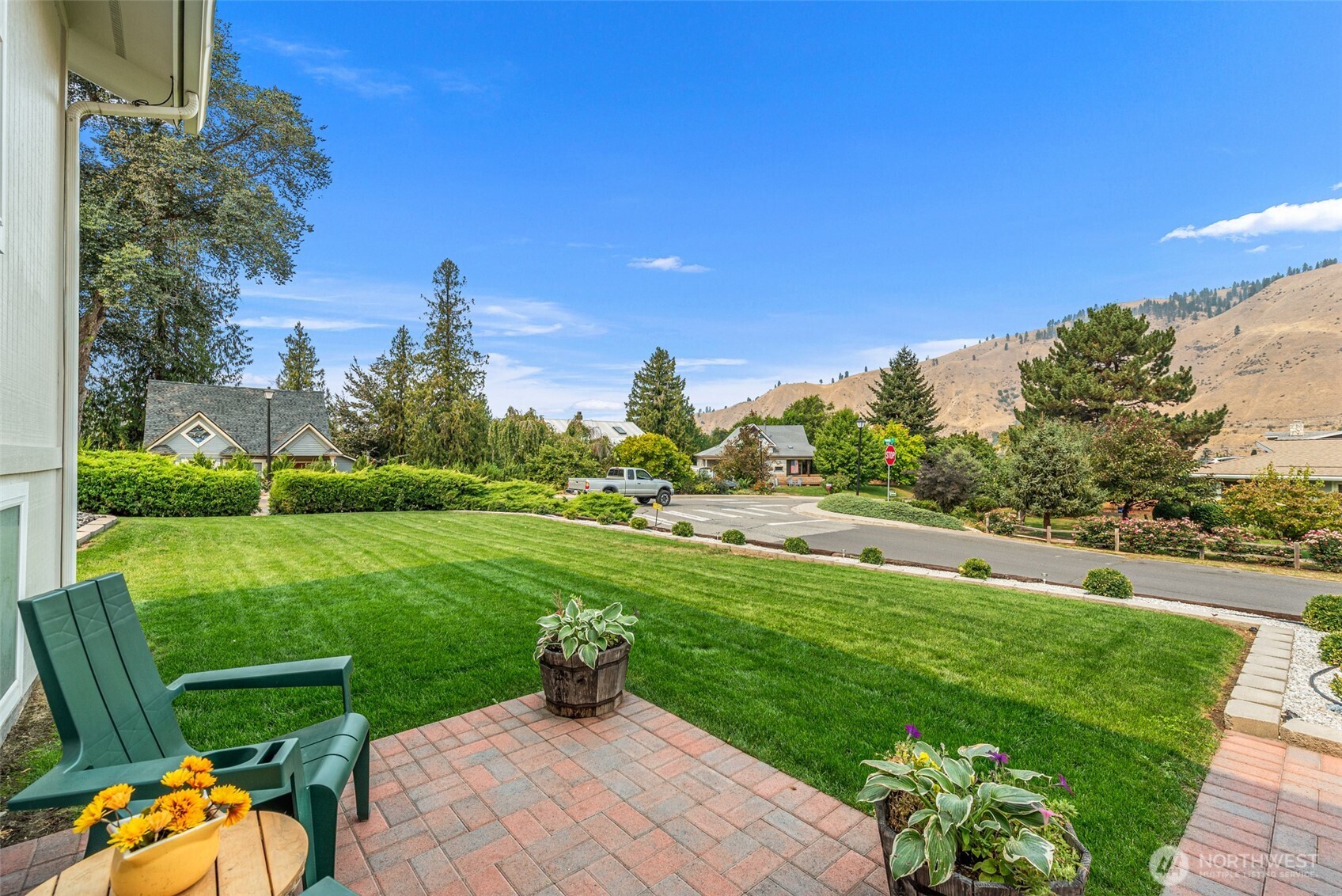 100 Valley Street Property Photo 39