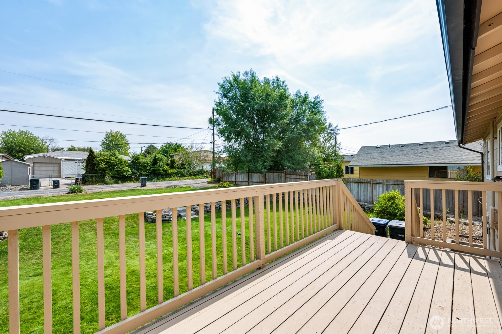 1213 S Skyline Drive Property Photo 6