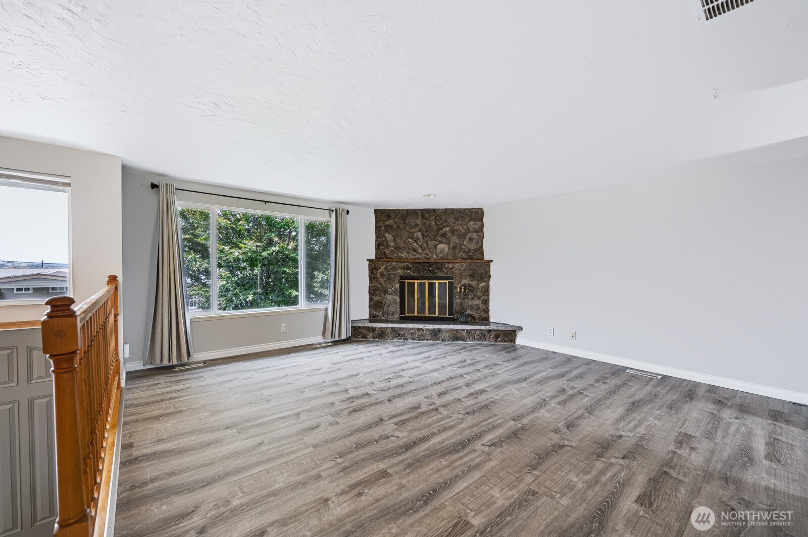 1213 S Skyline Drive Property Photo 10