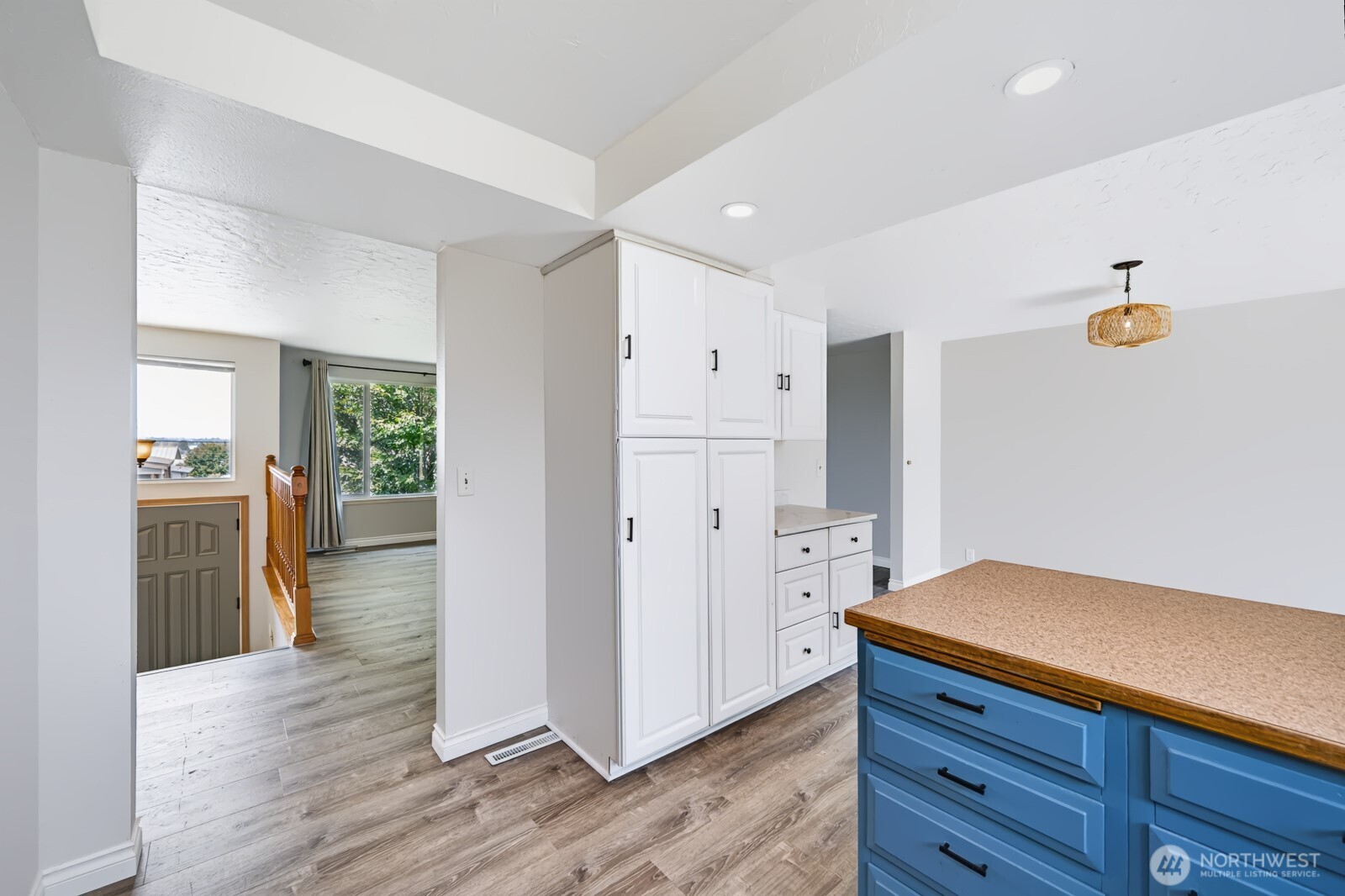 1213 S Skyline Drive Property Photo 16