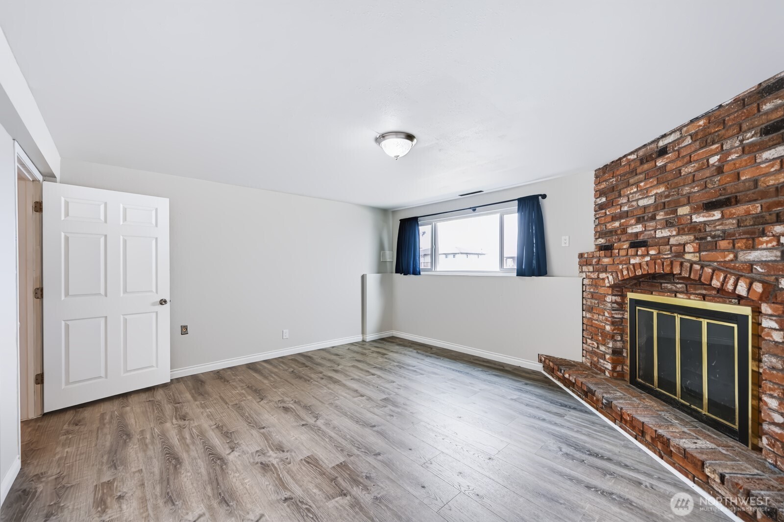 1213 S Skyline Drive Property Photo 27