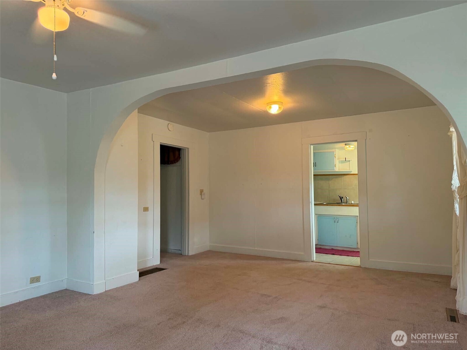 31 E North Wheelwright Street Property Photo 6