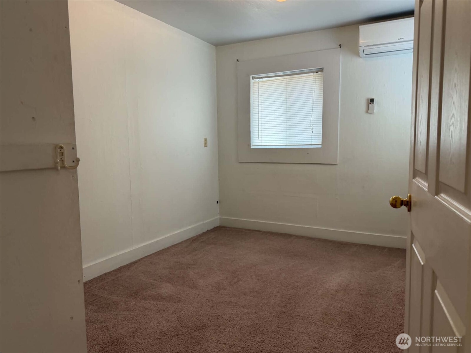 31 E North Wheelwright Street Property Photo 11