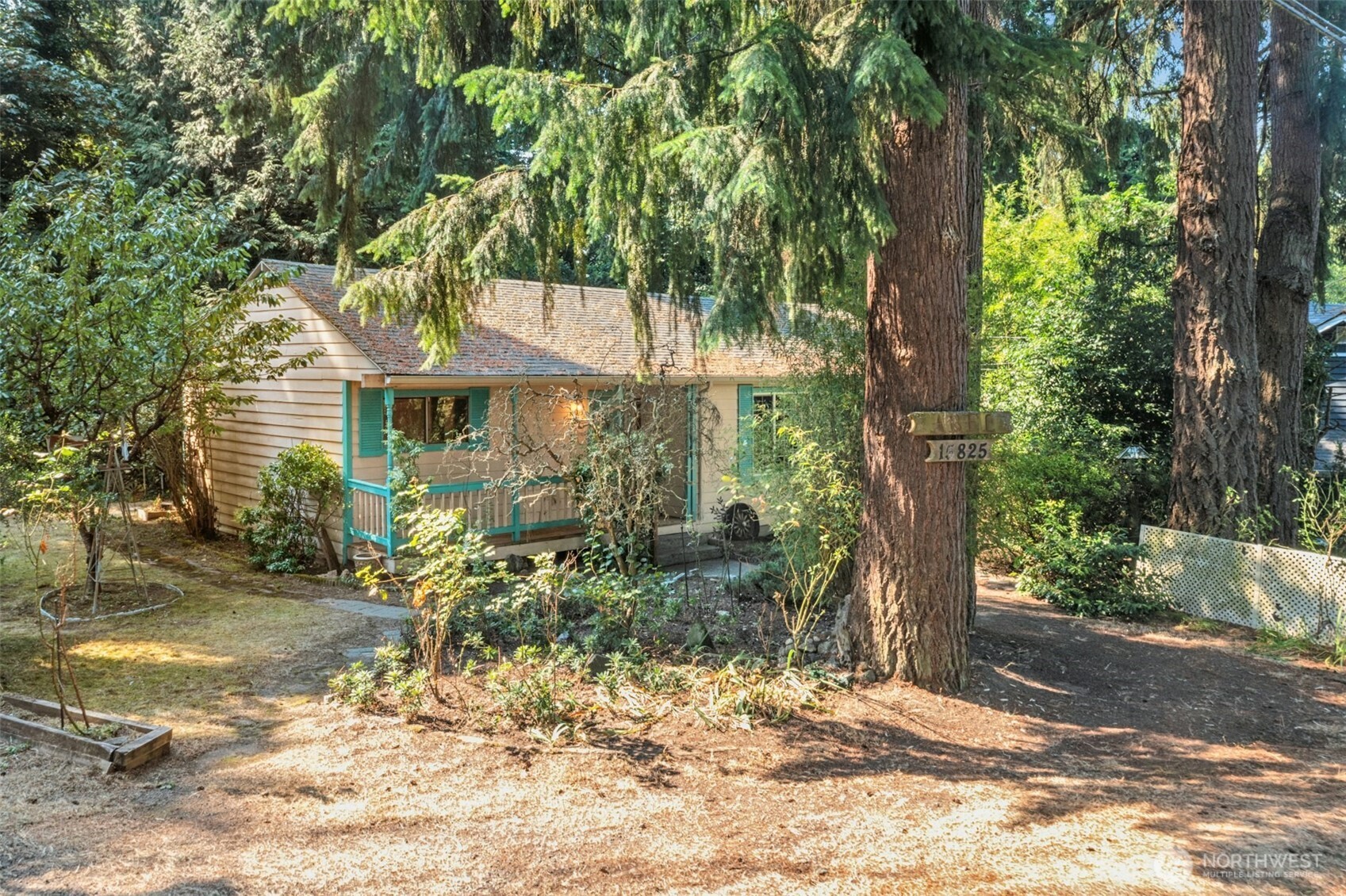 15825 76th Place Property Photo 1