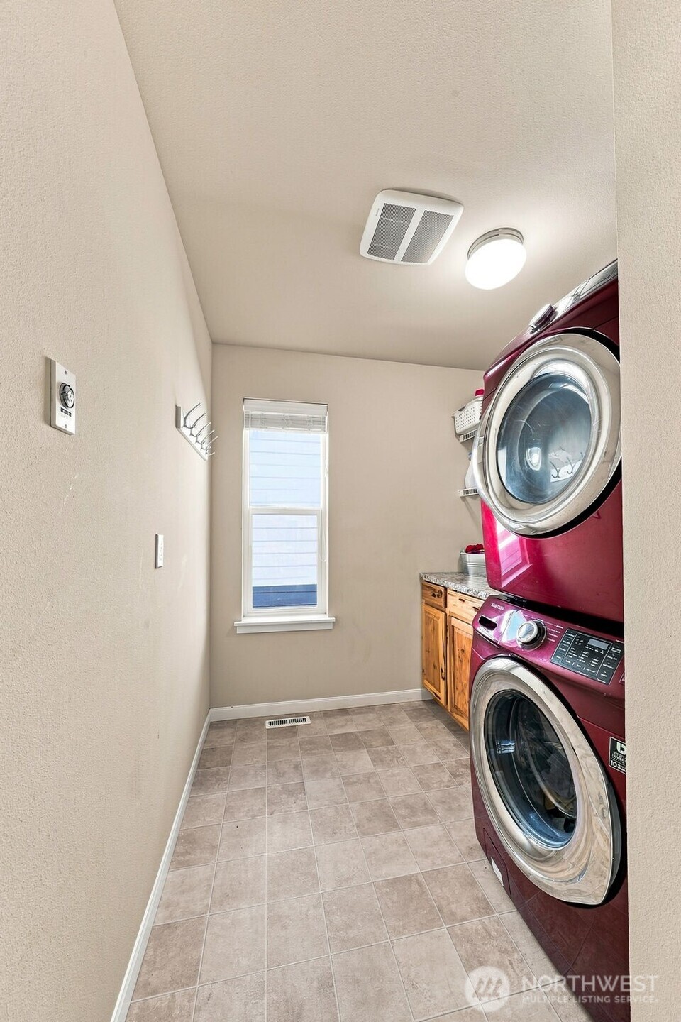 18817 Village Parkway Property Photo 26