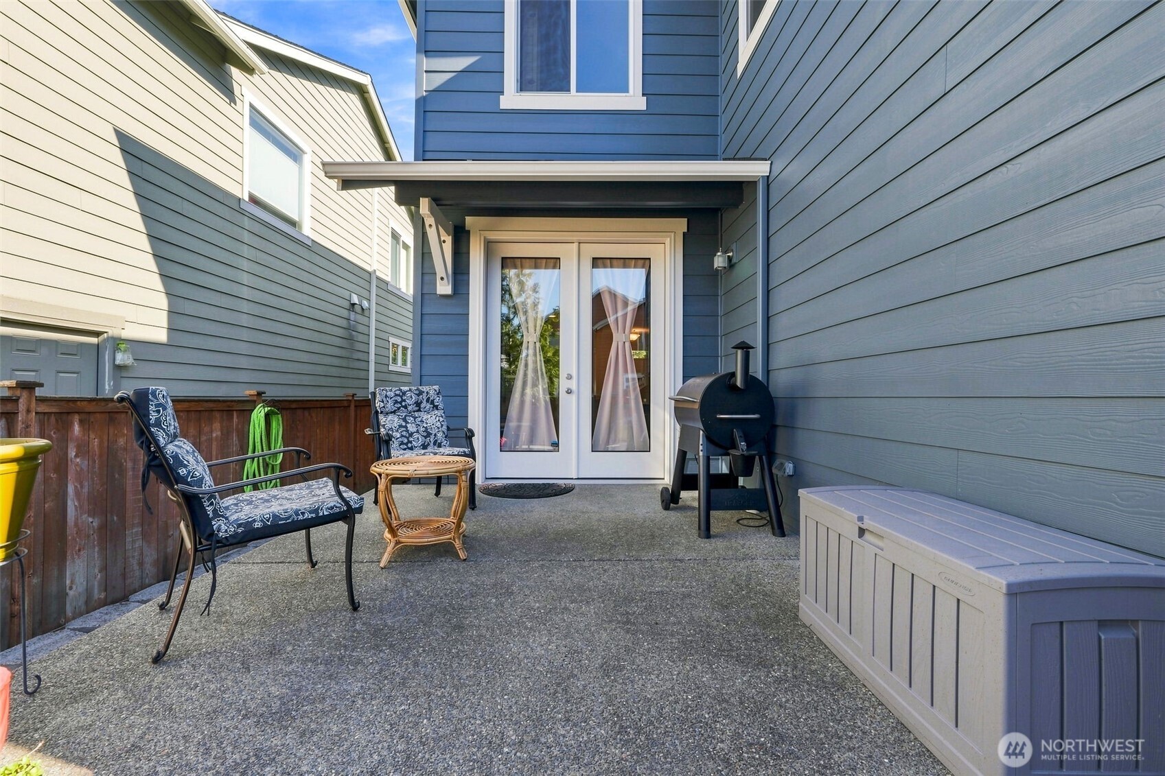 18817 Village Parkway Property Photo 27