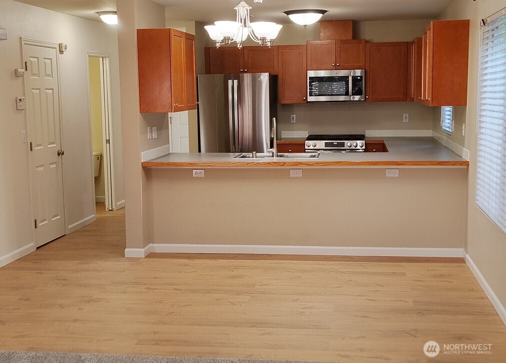 5810 137th Place Property Photo 8