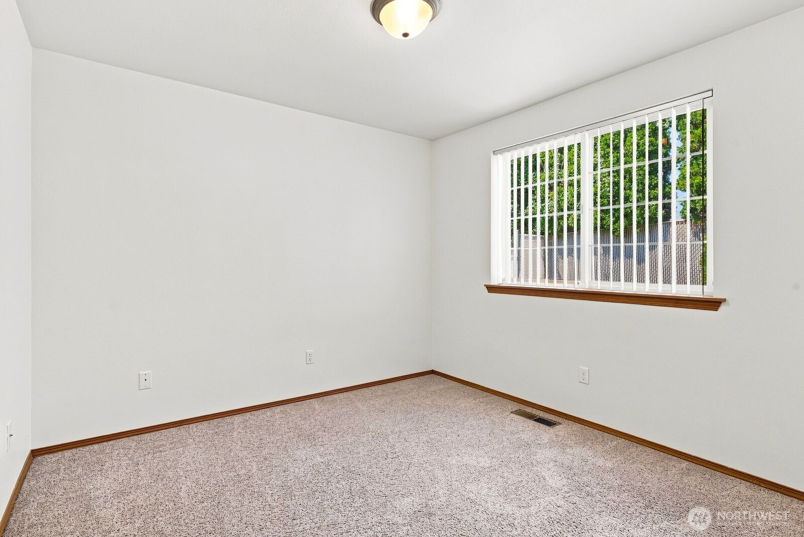 4209 Nola Loop Rd Property Photo 13