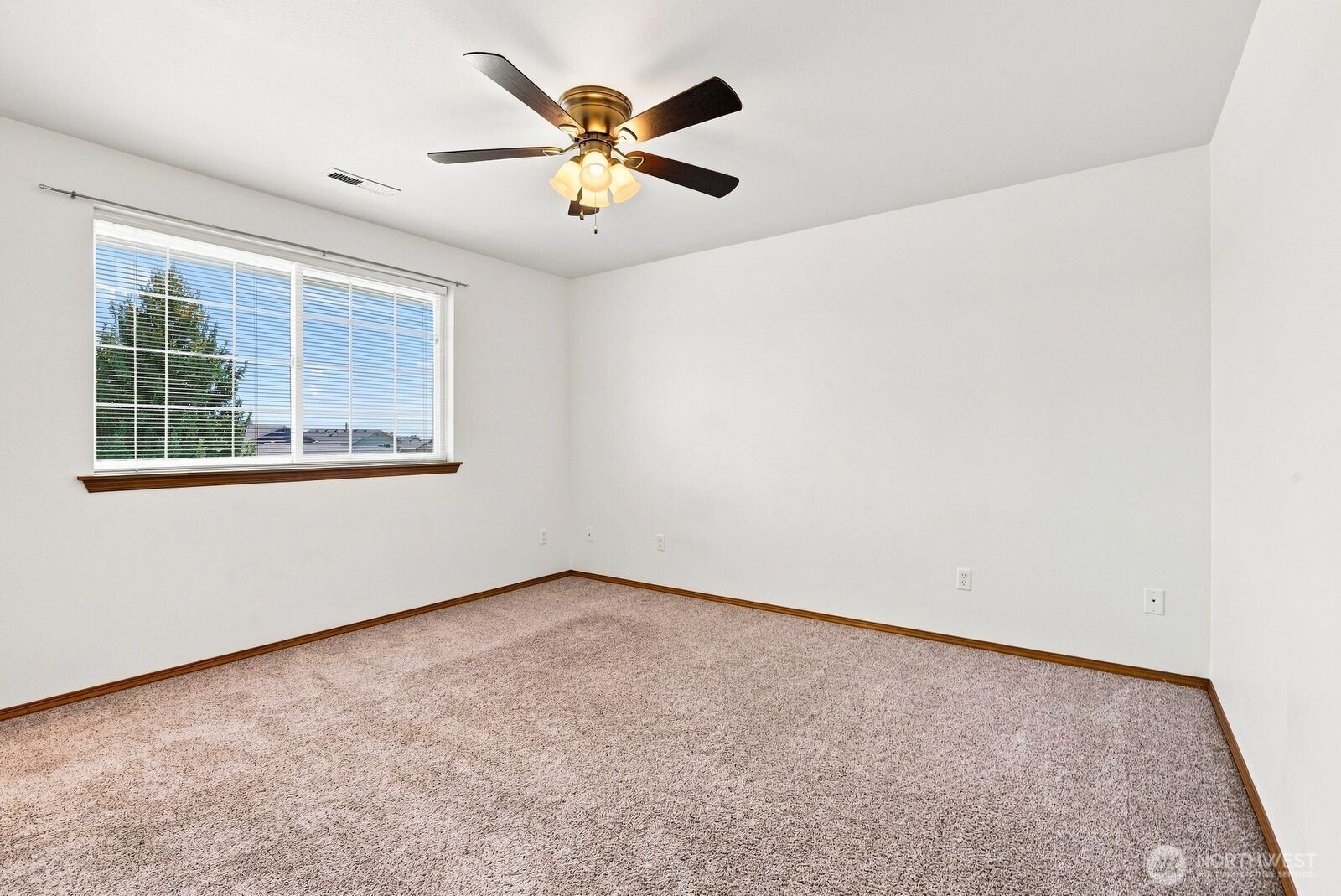 4209 Nola Loop Rd Property Photo 18