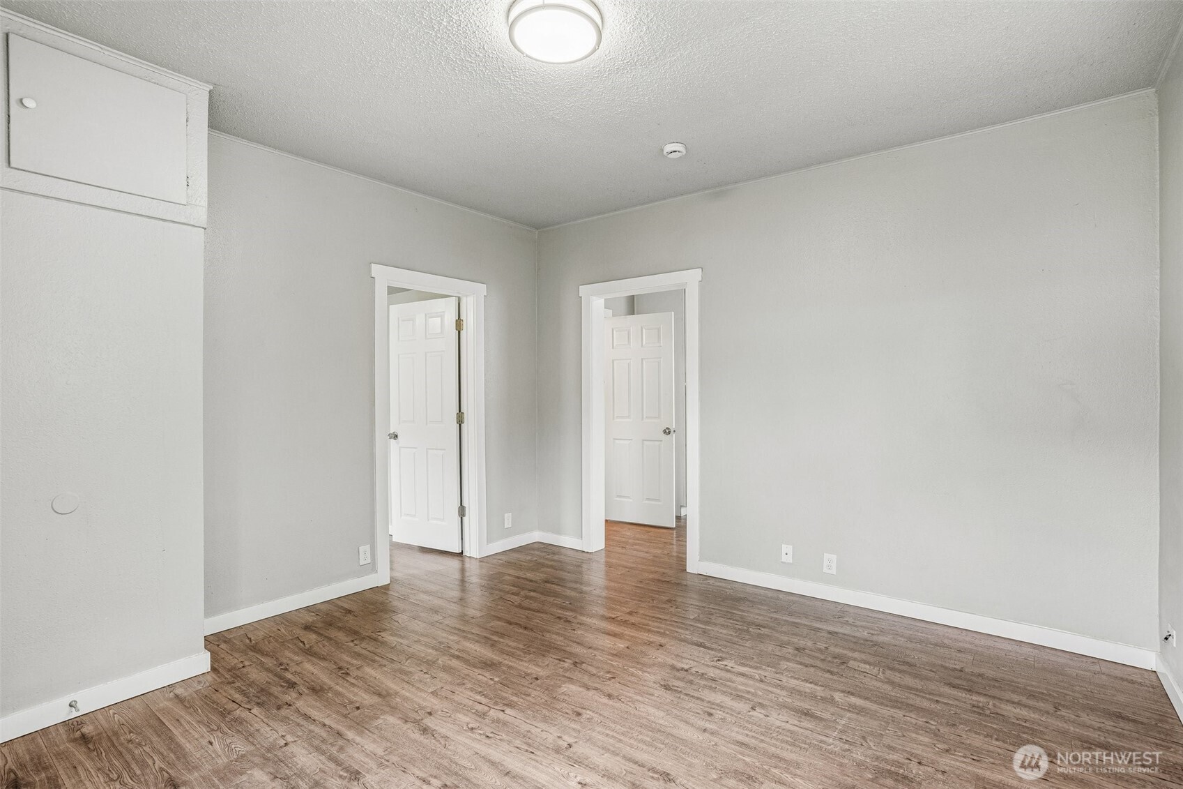 3319 E Grandview Avenue Property Photo 8